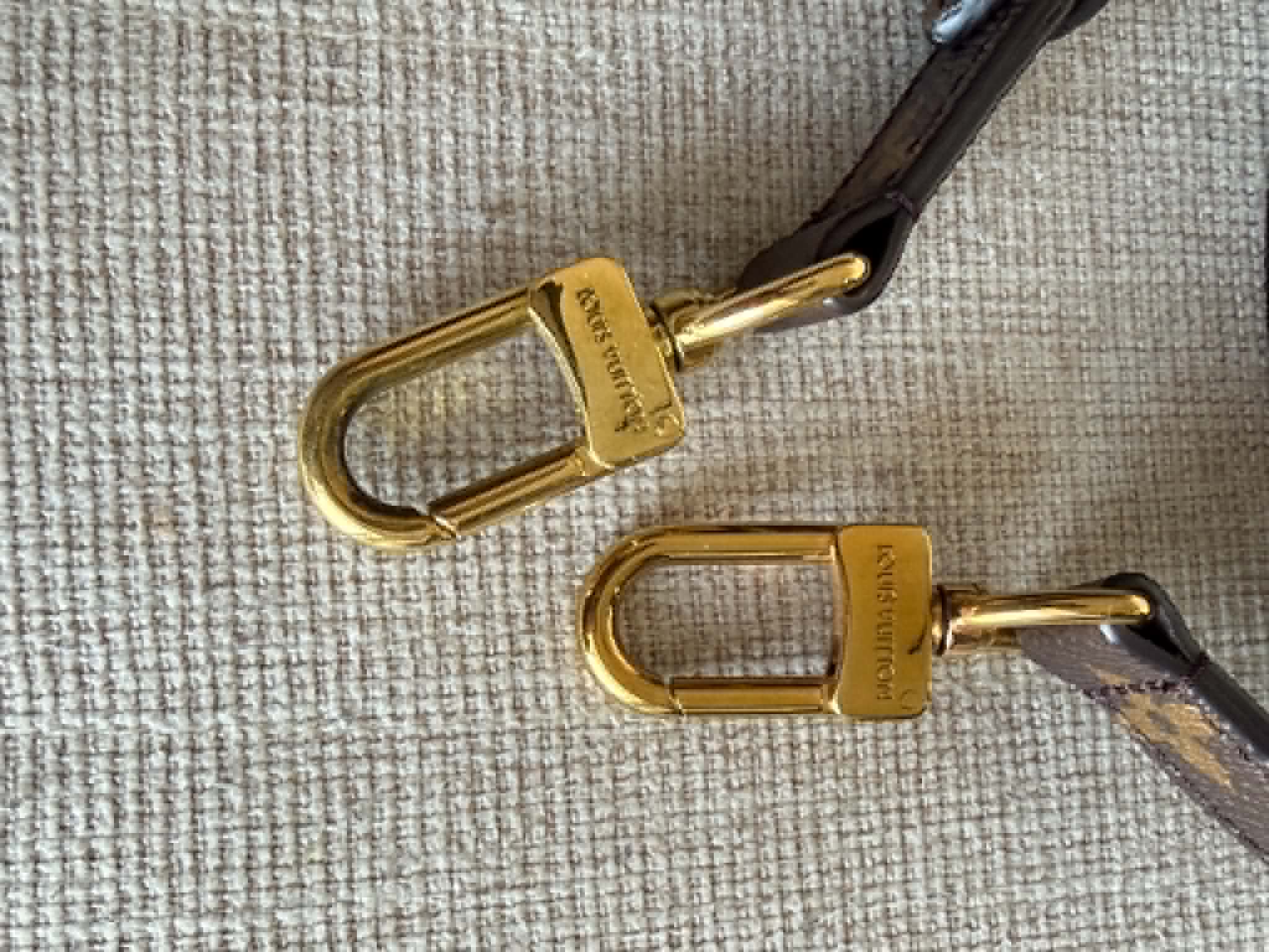 LOUIS VUITTON Pochette Métis Monogram