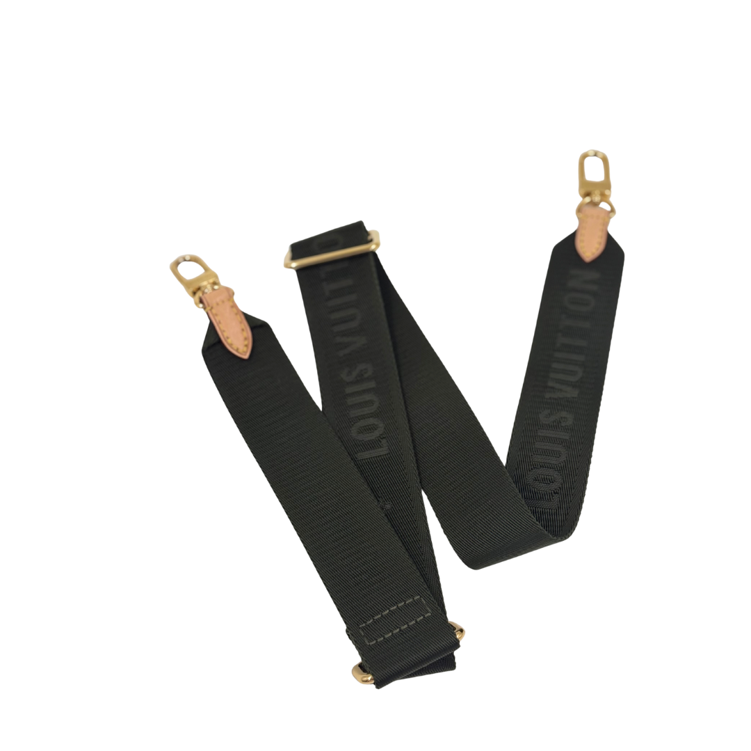LOUIS VUITTON Multi Pochette Accessoires khaki strap