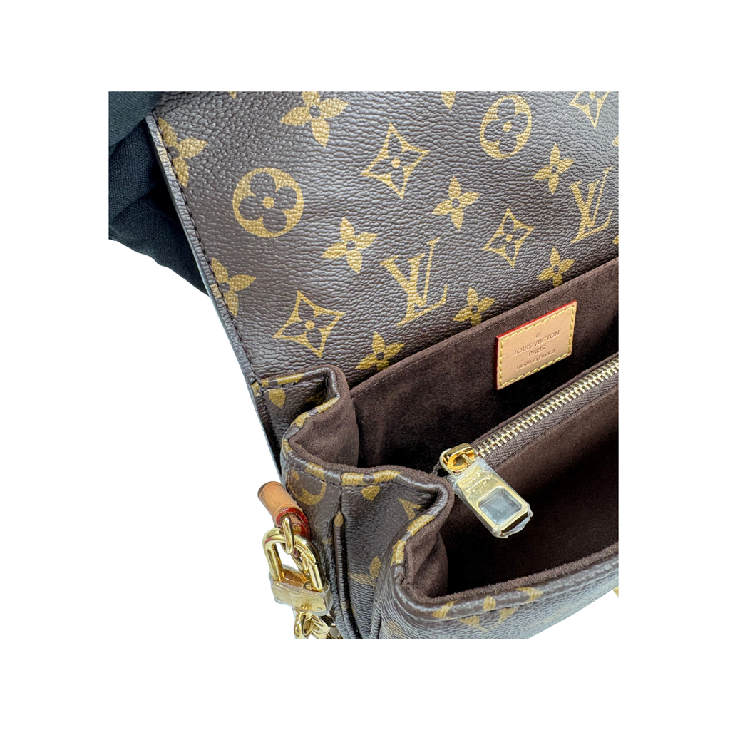 LOUIS VUITTON Pochette Metis East West in monogram canvas (microchipped)