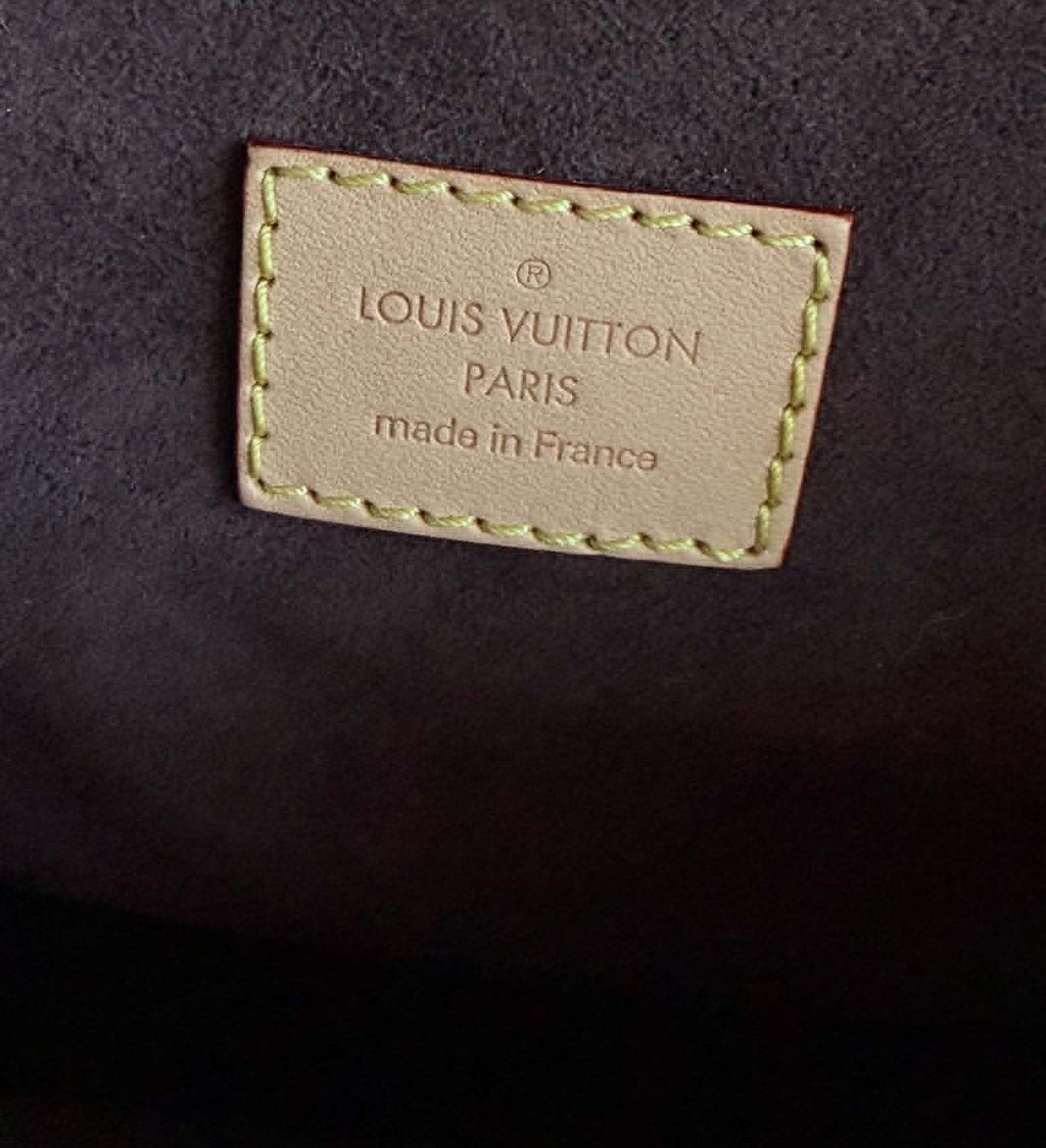 LOUIS VUITTON Pochette Métis Monogram