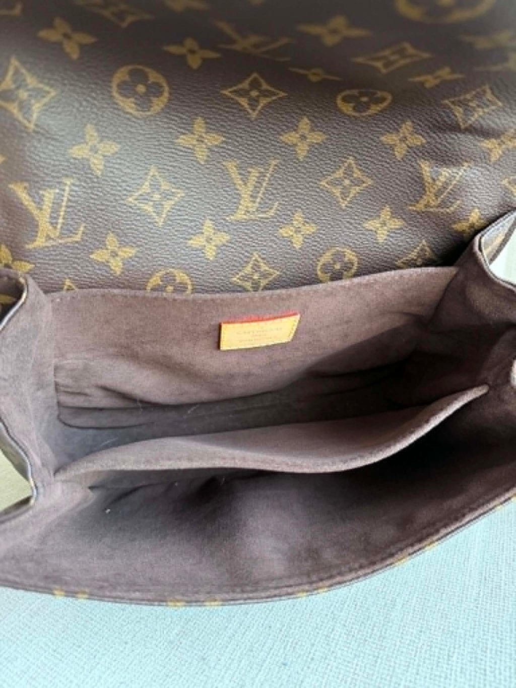 LOUIS VUITTON Pochette Métis Monogram