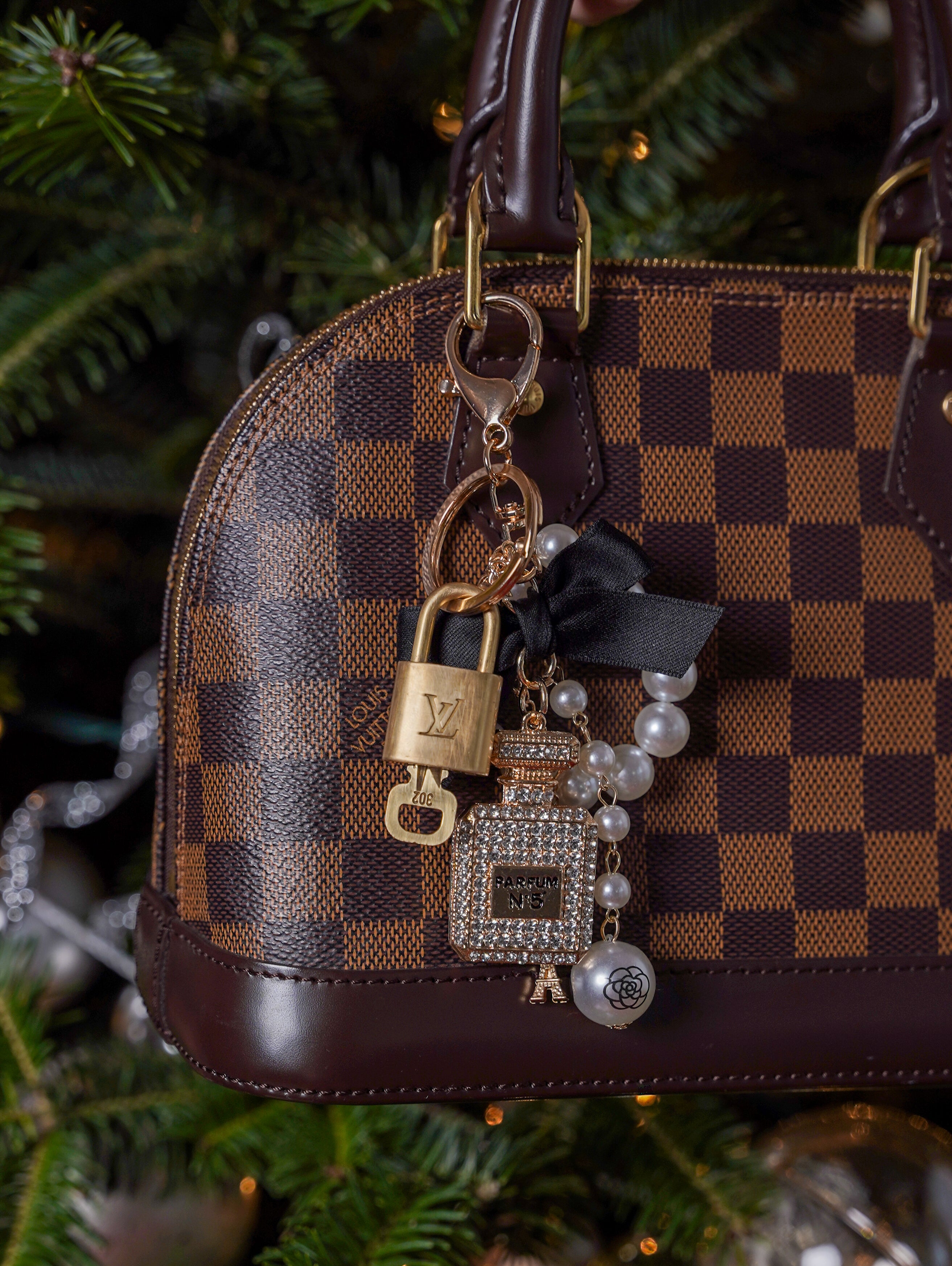 Authentic Lock & Key Set with Non-Branded Charm - Luxe Icon