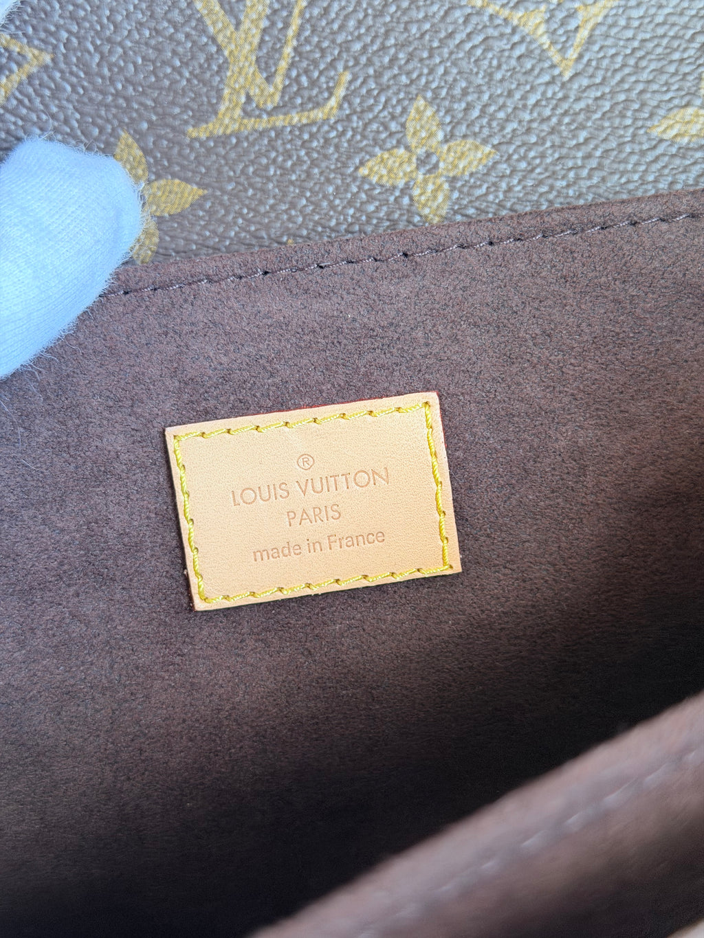 LOUIS VUITTON Pochette Métis Monogram