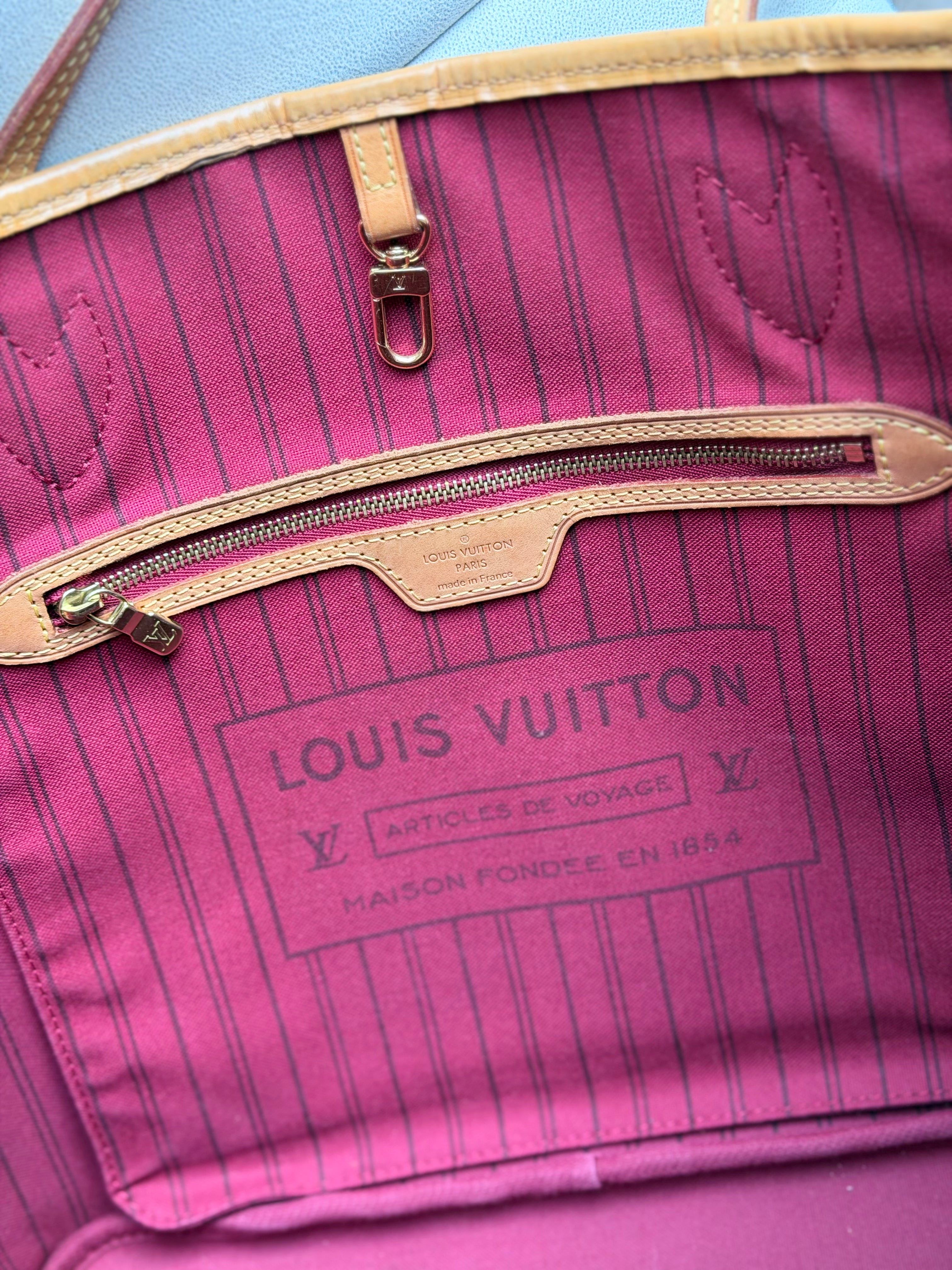 LOUIS VUITTON Neverfull MM Monogram – Pivoine Interior