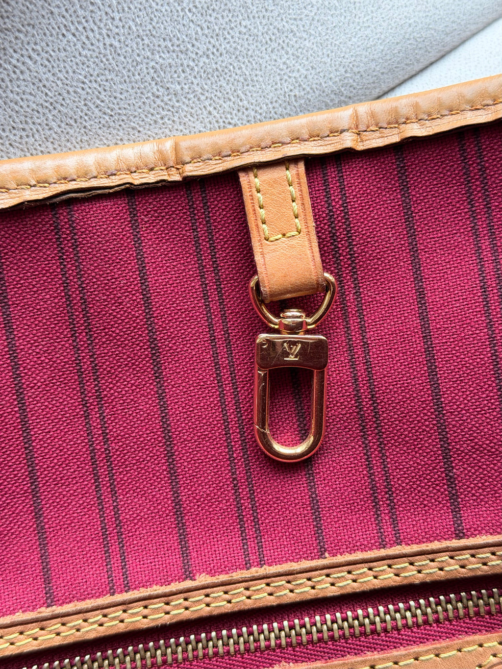 LOUIS VUITTON Neverfull MM Monogram – Pivoine Interior