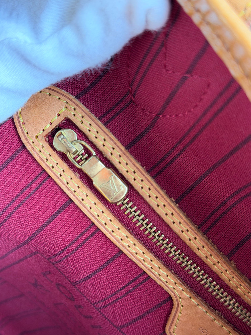 LOUIS VUITTON Neverfull MM Monogram – Pivoine Interior
