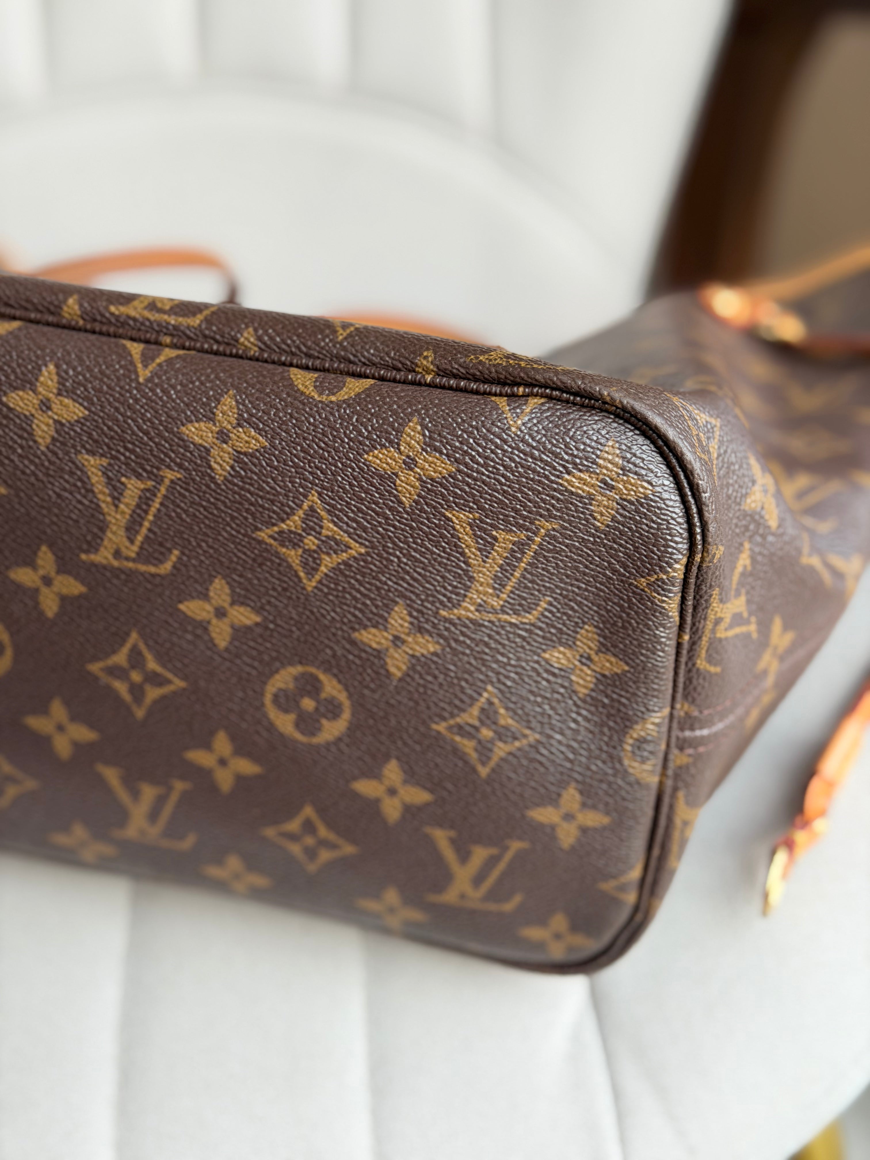 LOUIS VUITTON Neverfull MM Monogram – Pivoine Interior