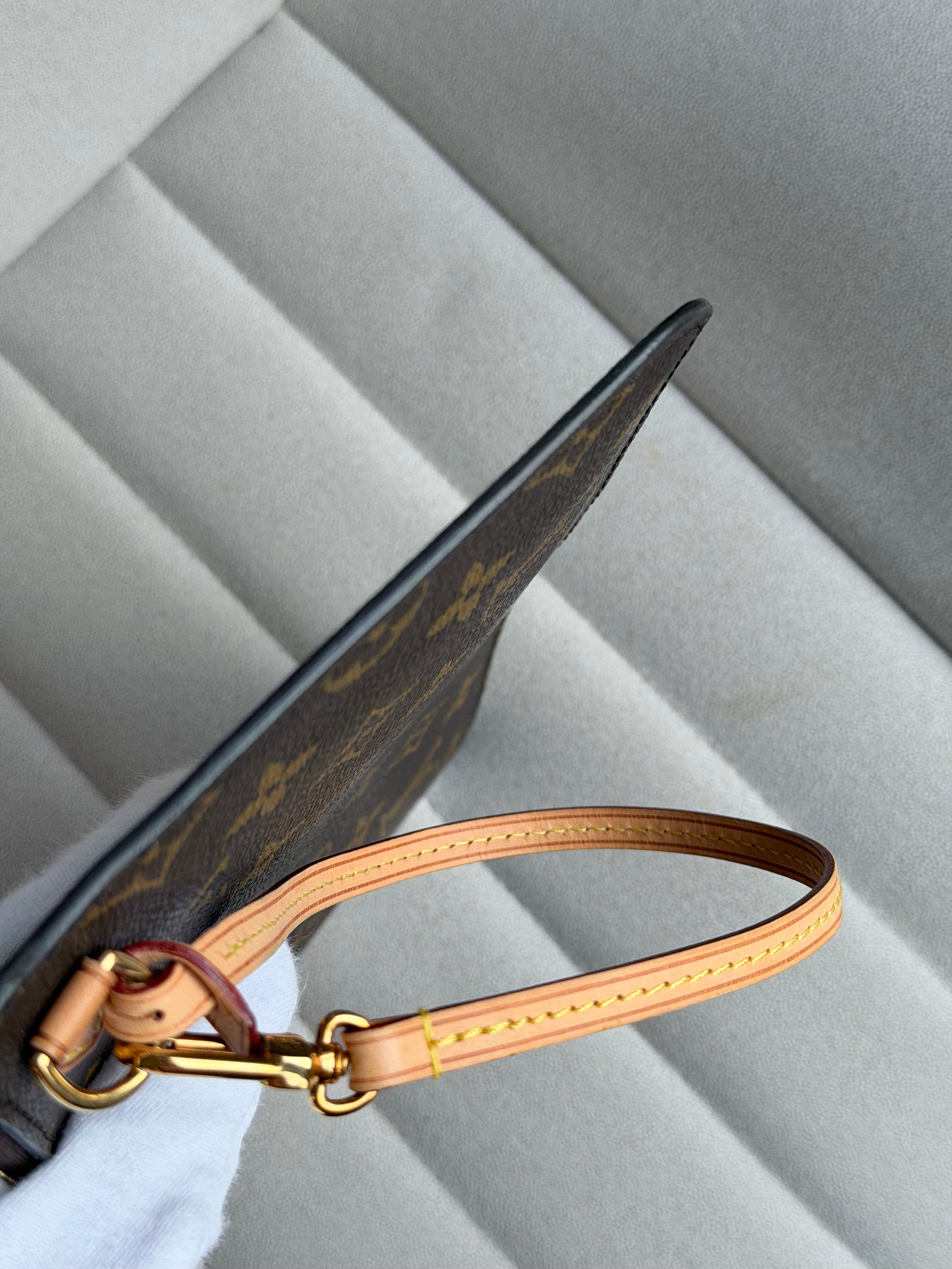 LOUIS VUITTON Neverfull MM Monogram – Pivoine Interior