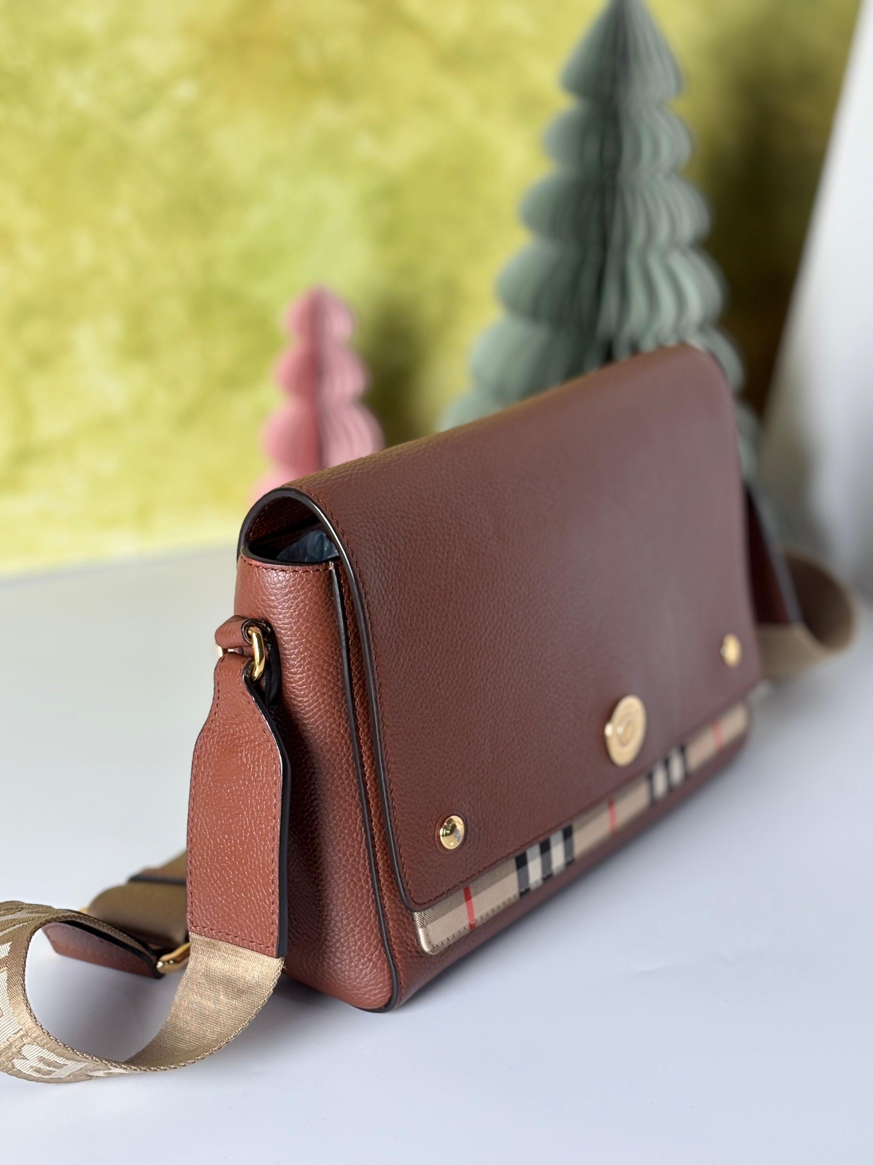 BURBERRY Note leather cross body bag