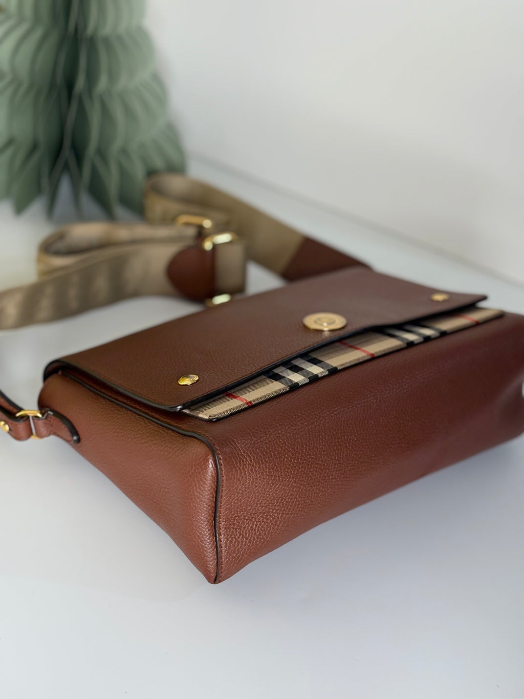 BURBERRY Note leather cross body bag