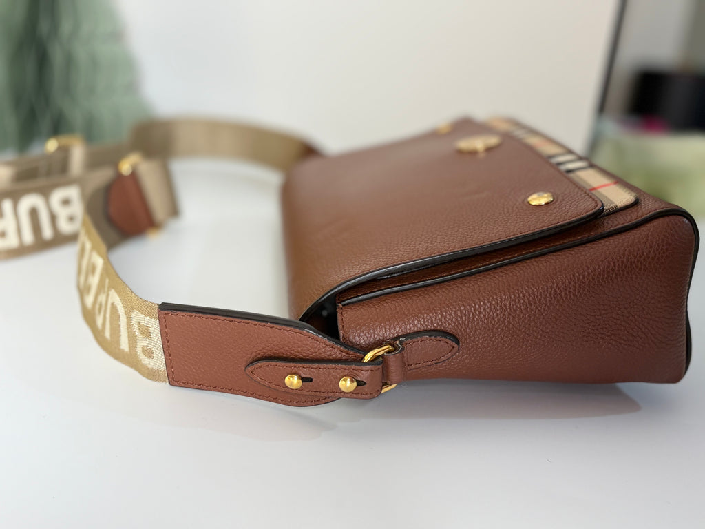 BURBERRY Note leather cross body bag