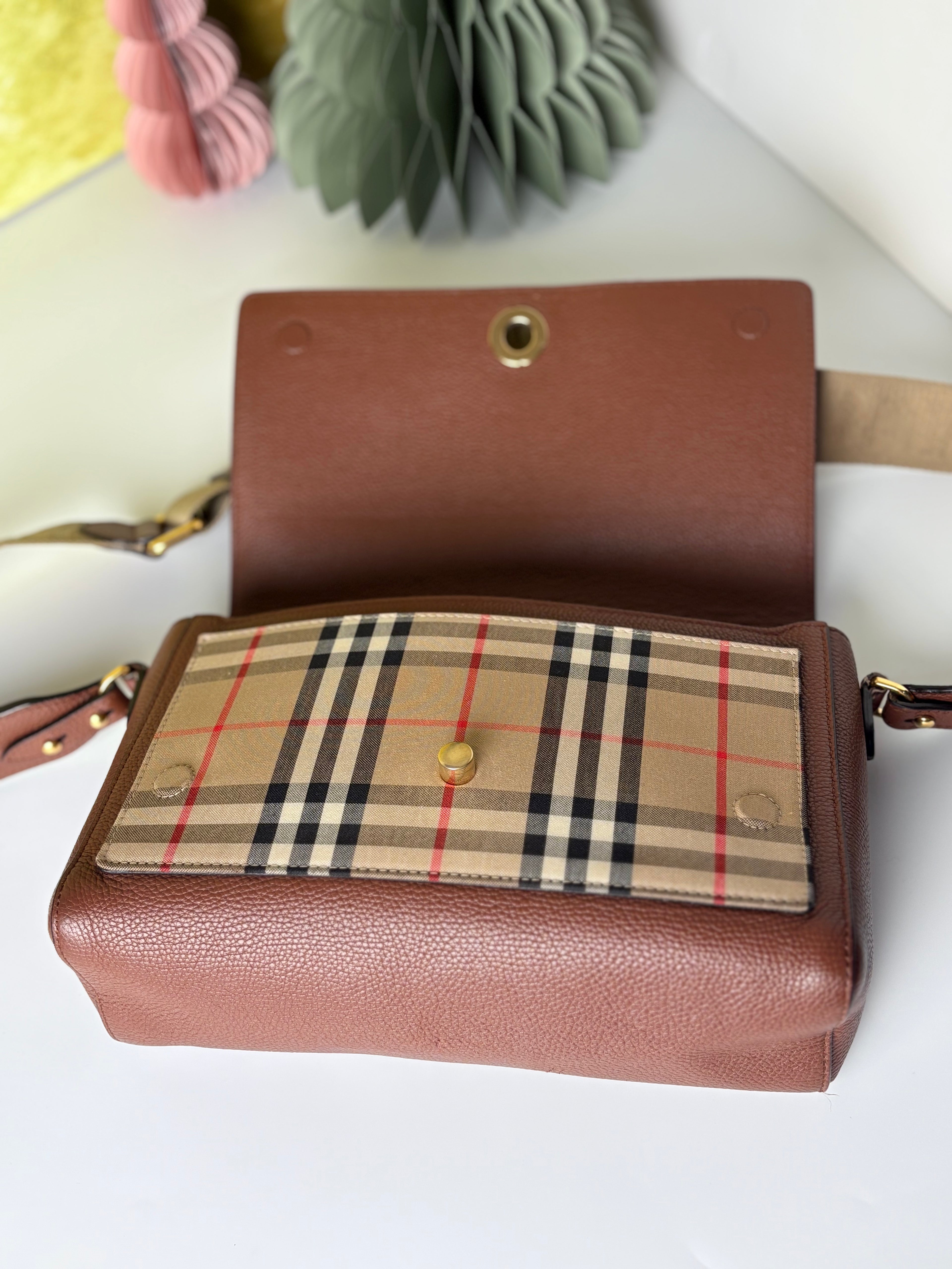 BURBERRY Note leather cross body bag