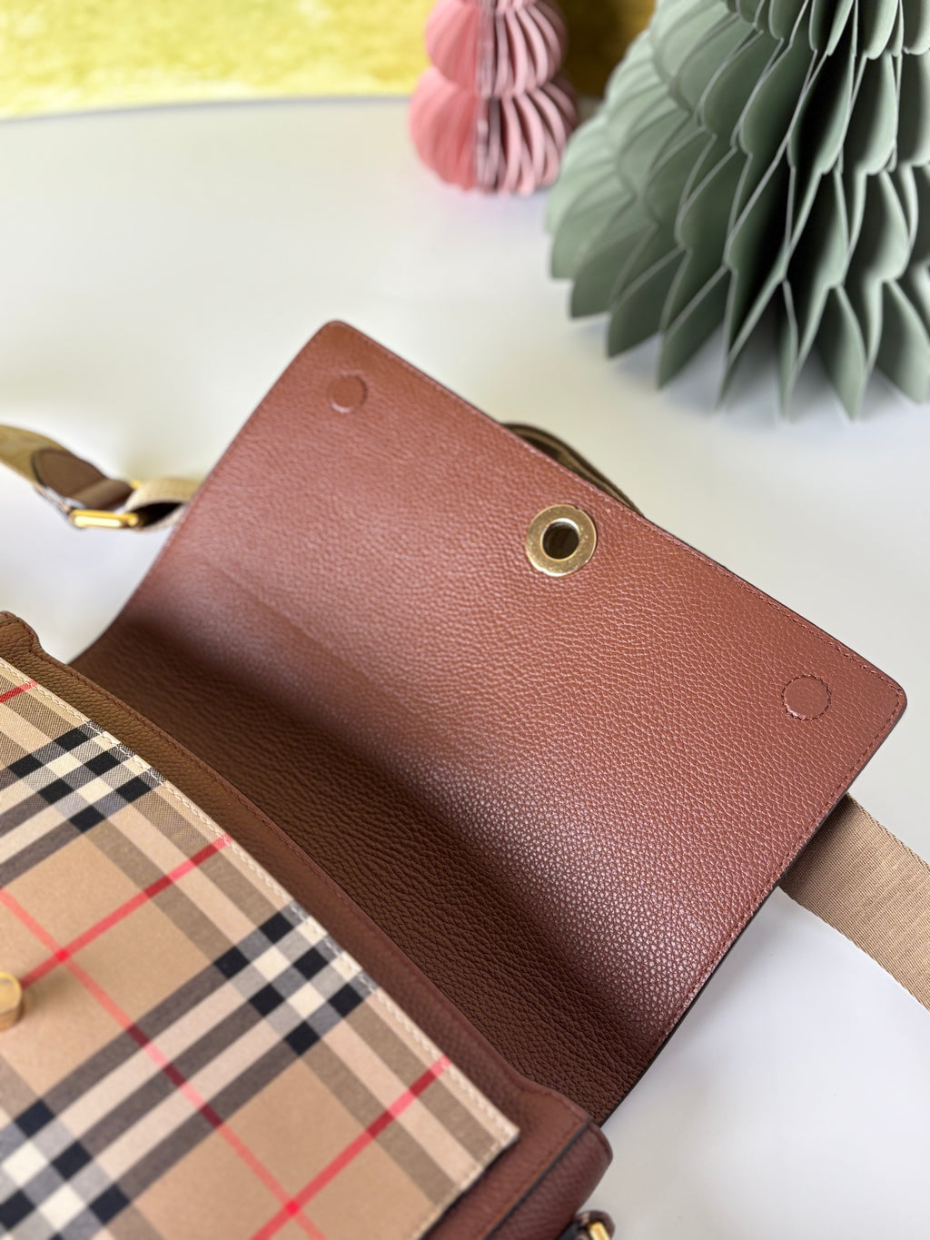 BURBERRY Note leather cross body bag