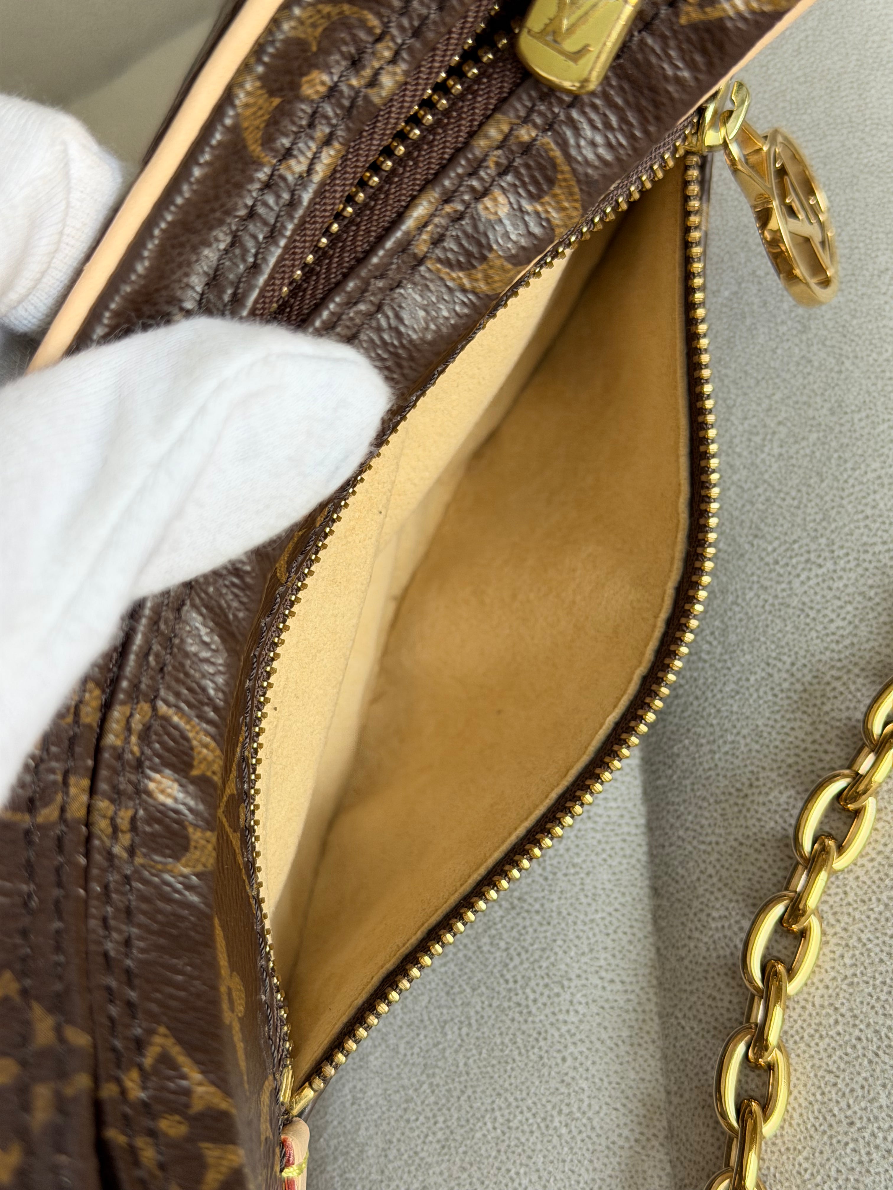 LOUIS VUITTON Loop PM Monogram
