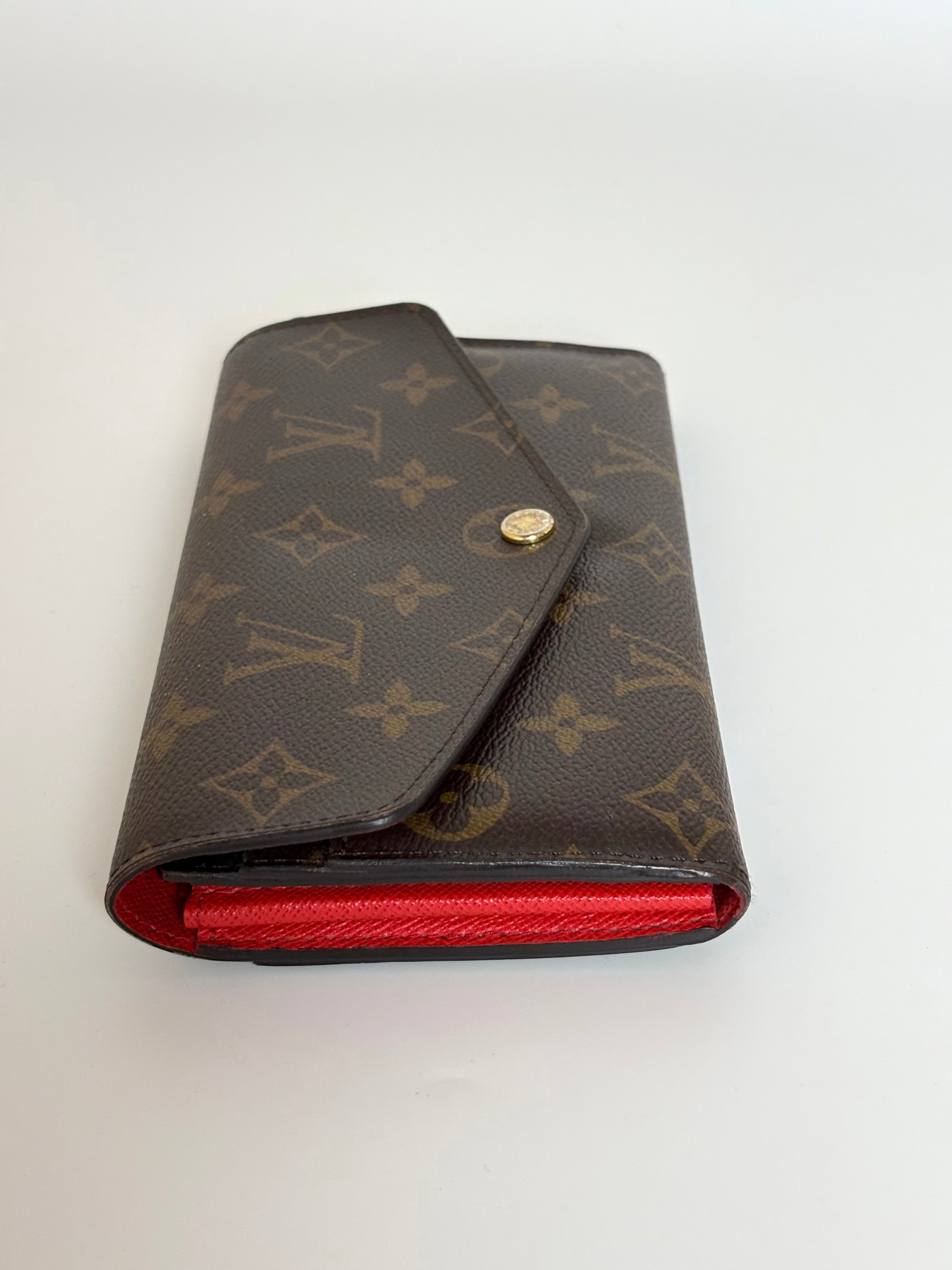LOUIS VUITTON Monogram Sarah Wallet Coquelicot Red