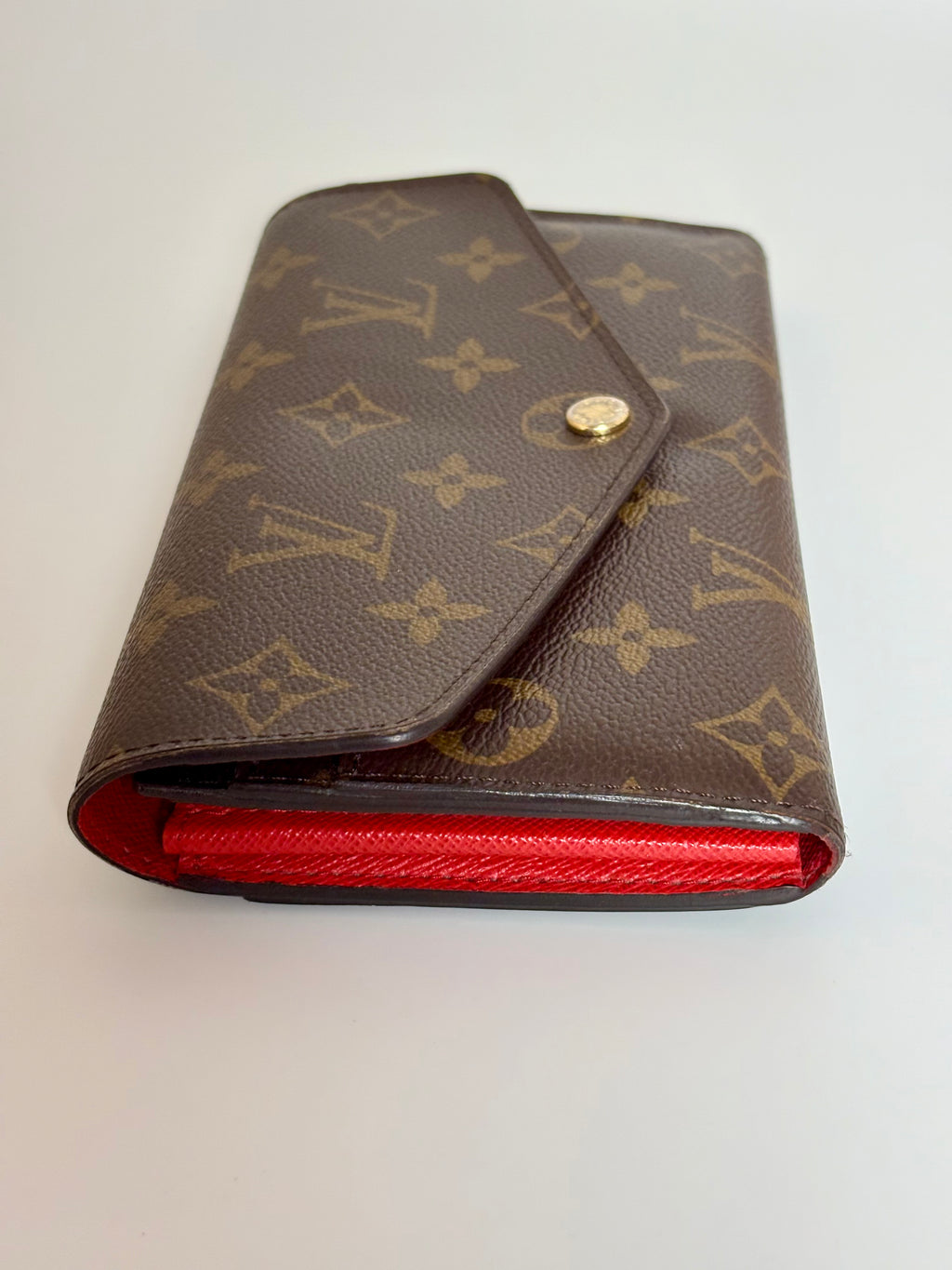 LOUIS VUITTON Monogram Sarah Wallet Coquelicot Red