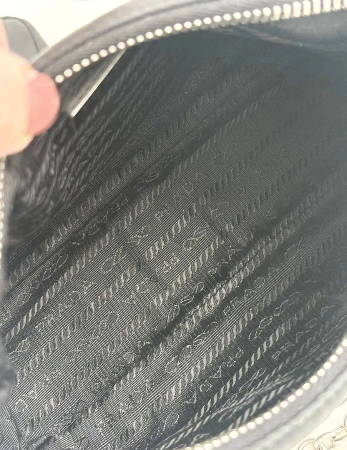 PRADA Re-Edition 2005 Re-Nylon bag