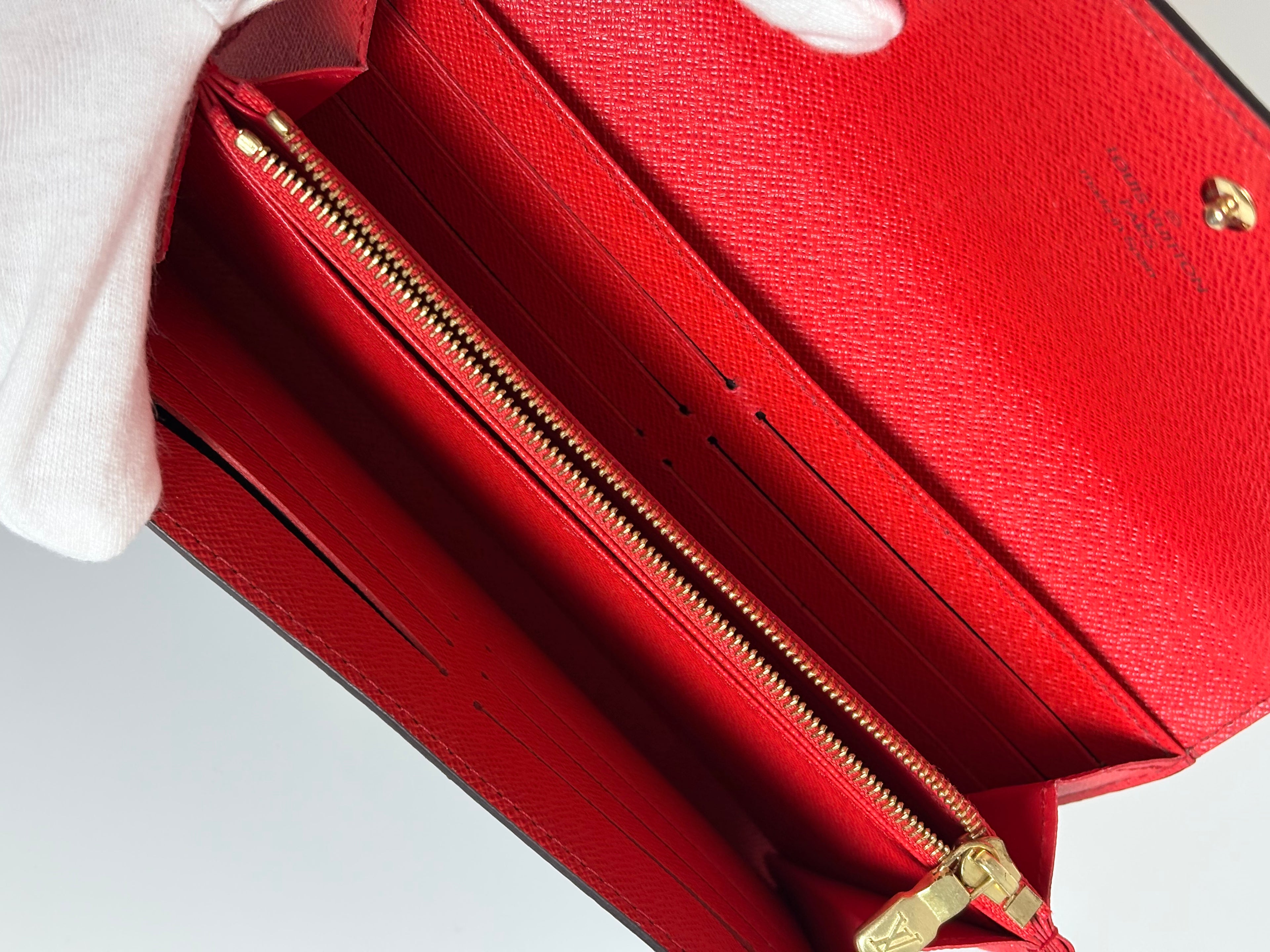 LOUIS VUITTON Monogram Sarah Wallet Coquelicot Red