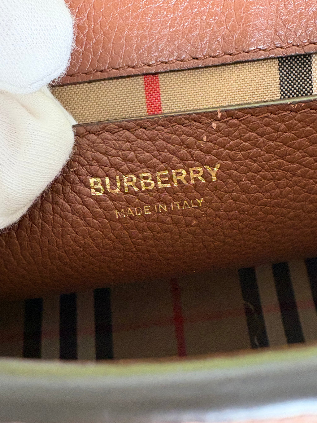 BURBERRY Note leather cross body bag