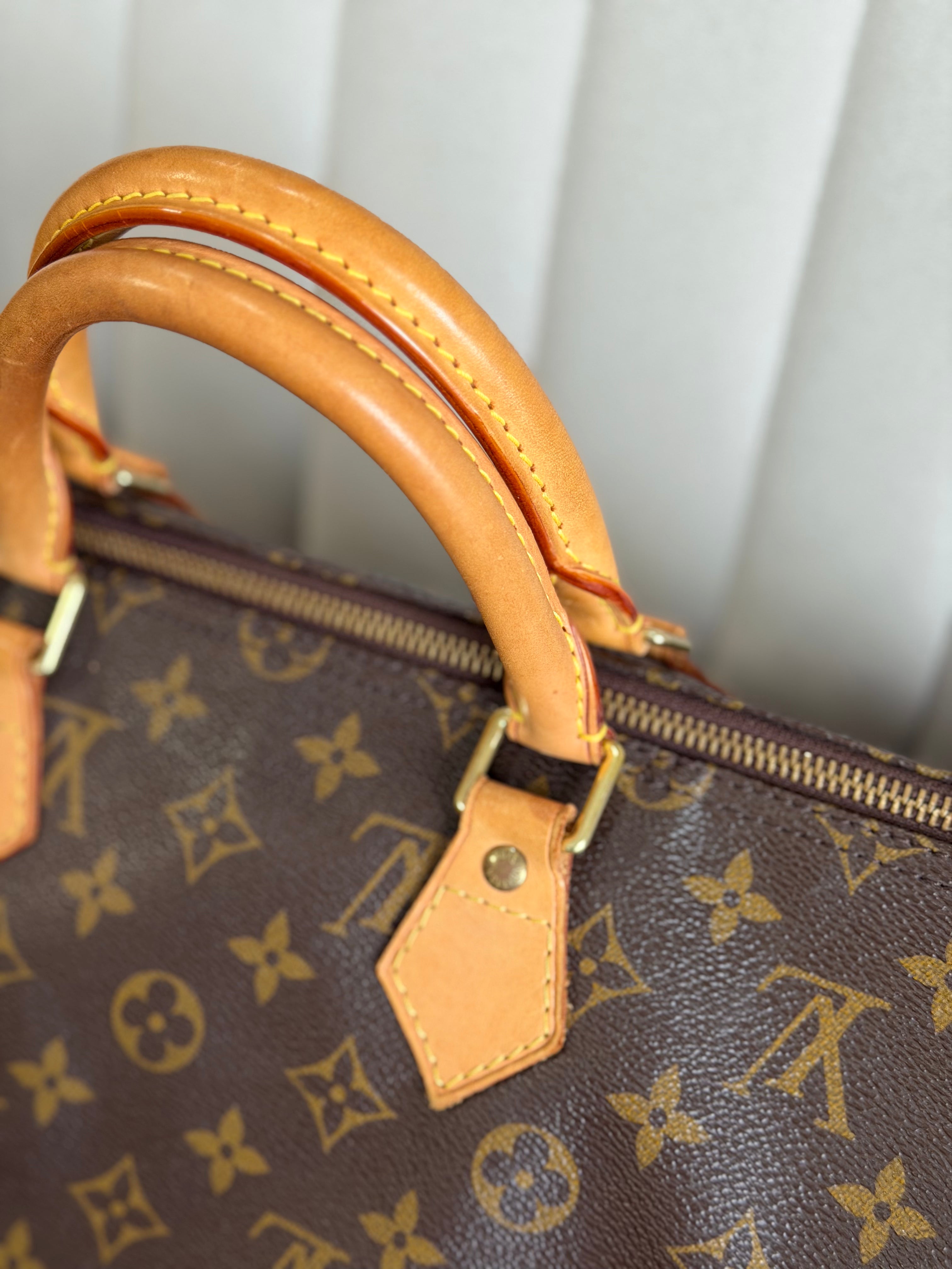LOUIS VUITTON Speedy 35 Monogram Canvas