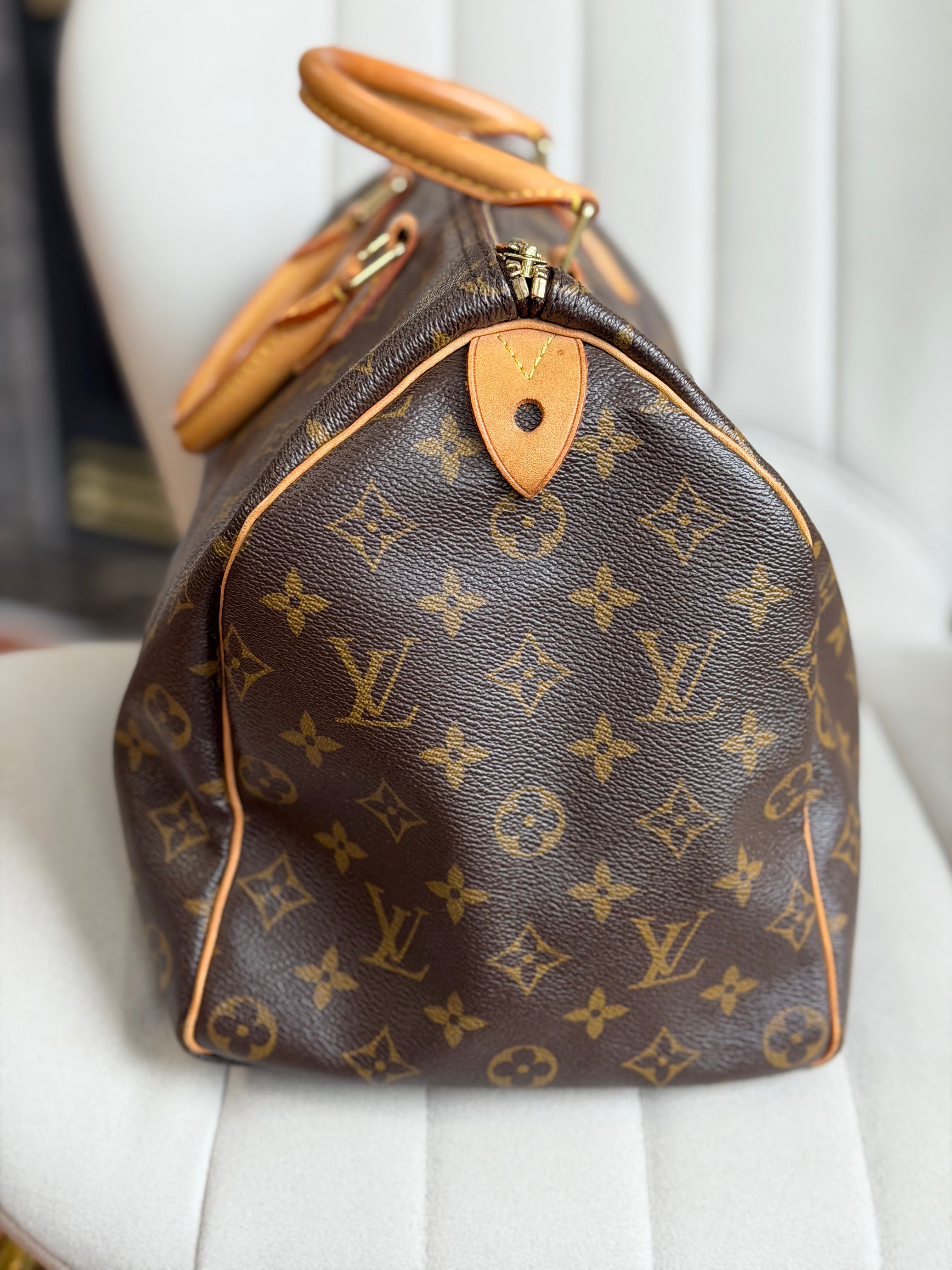 LOUIS VUITTON Speedy 35 Monogram Canvas