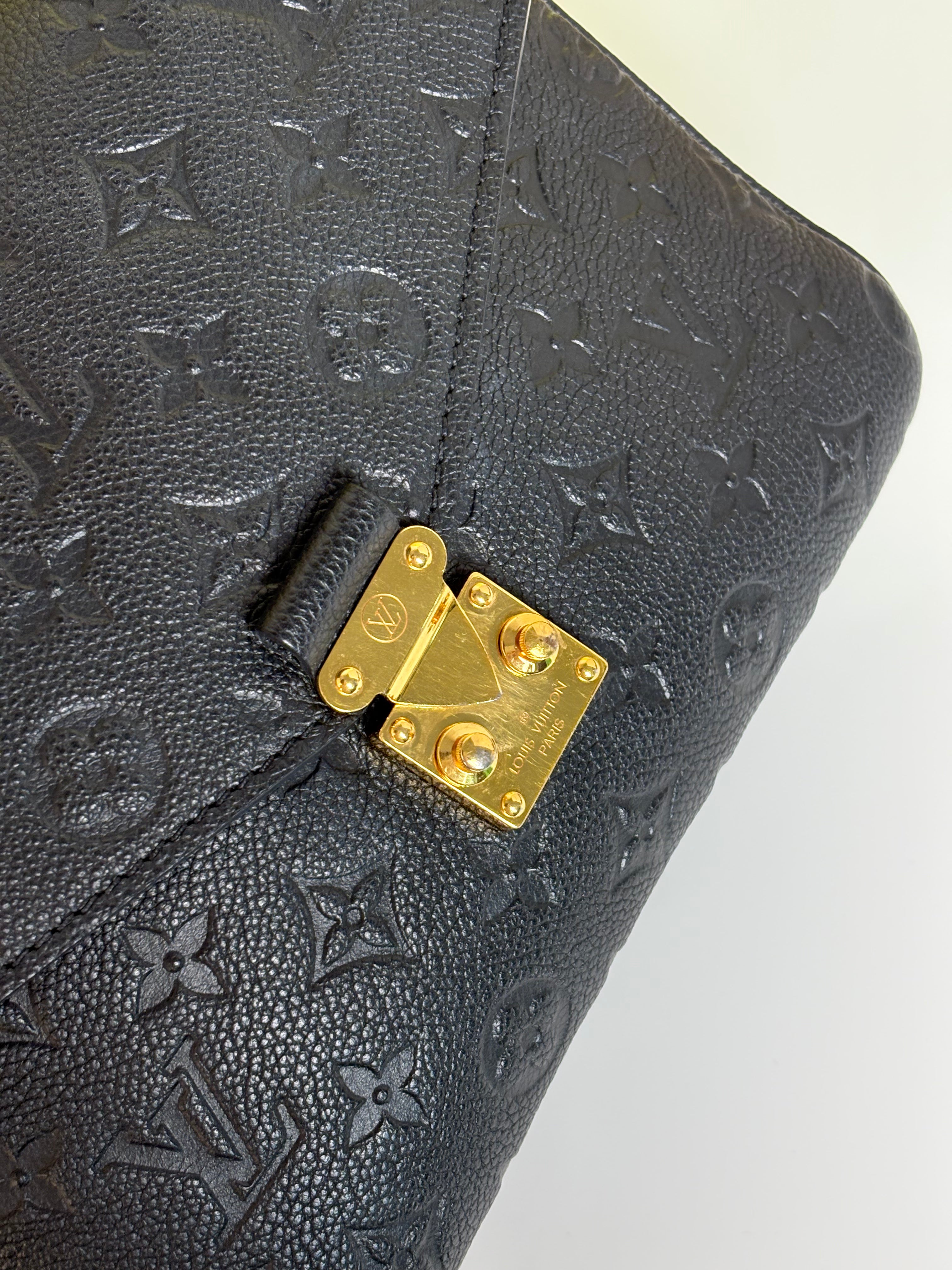 LOUIS VUITTON Metis empreinte black leather
