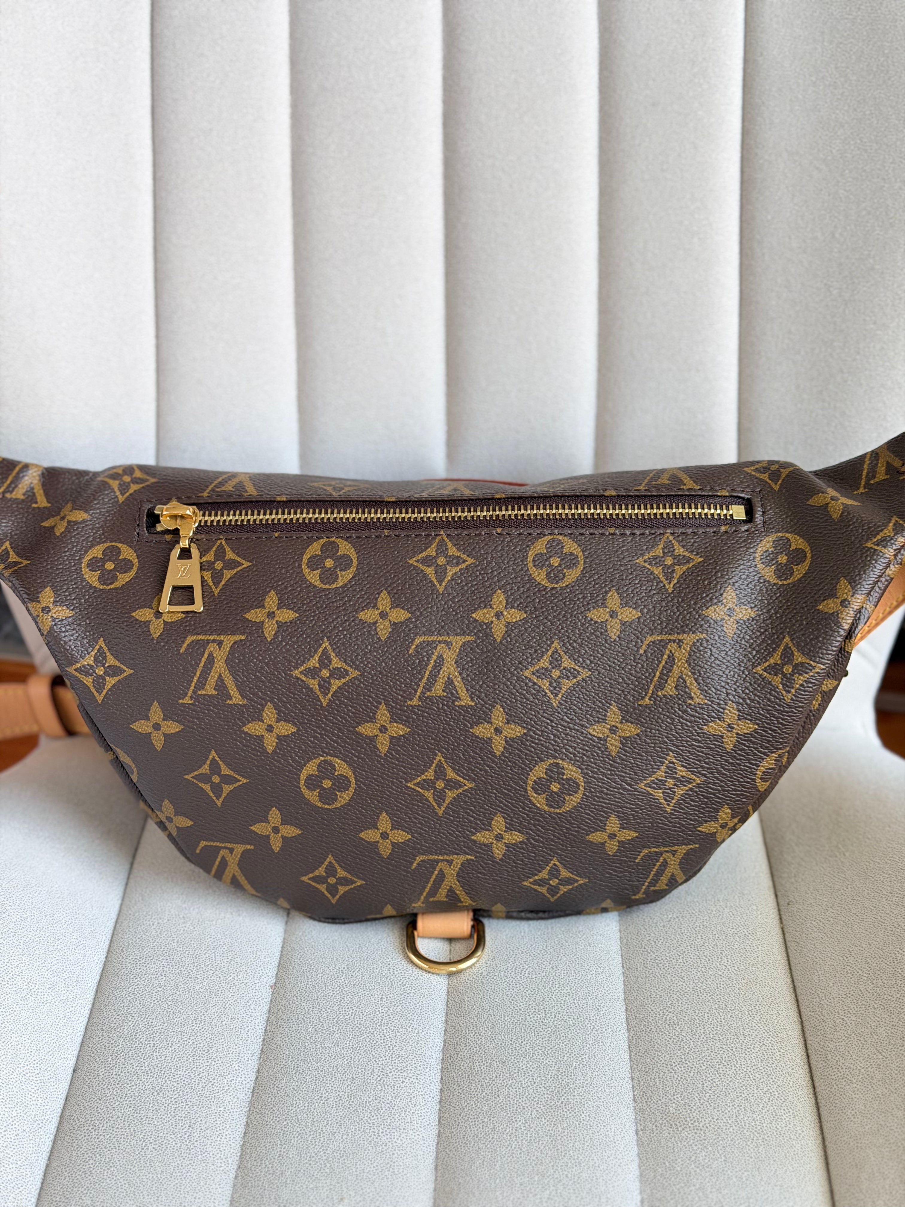 LOUIS VUITTON Bumbag Monogram
