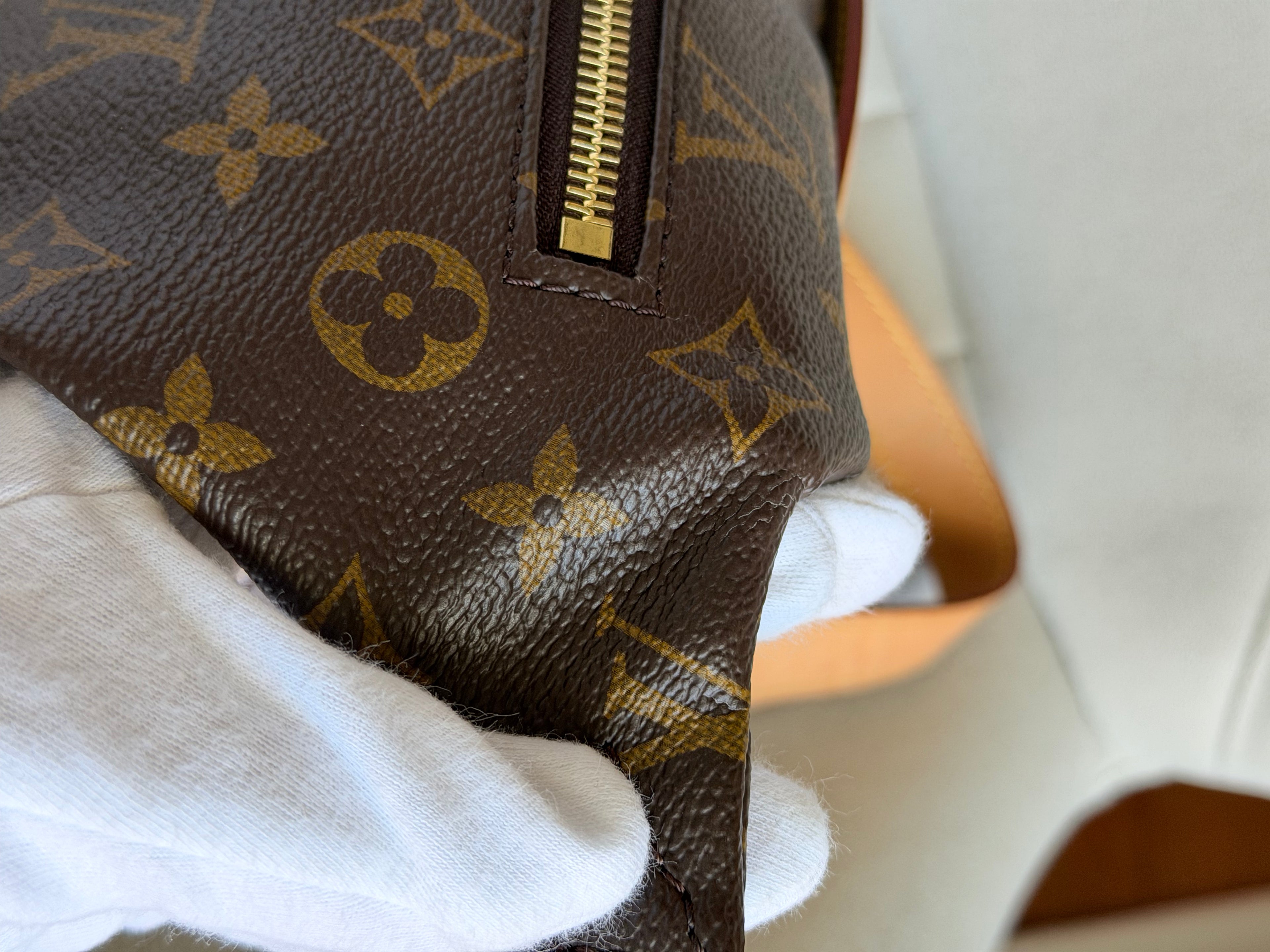 LOUIS VUITTON Bumbag Monogram