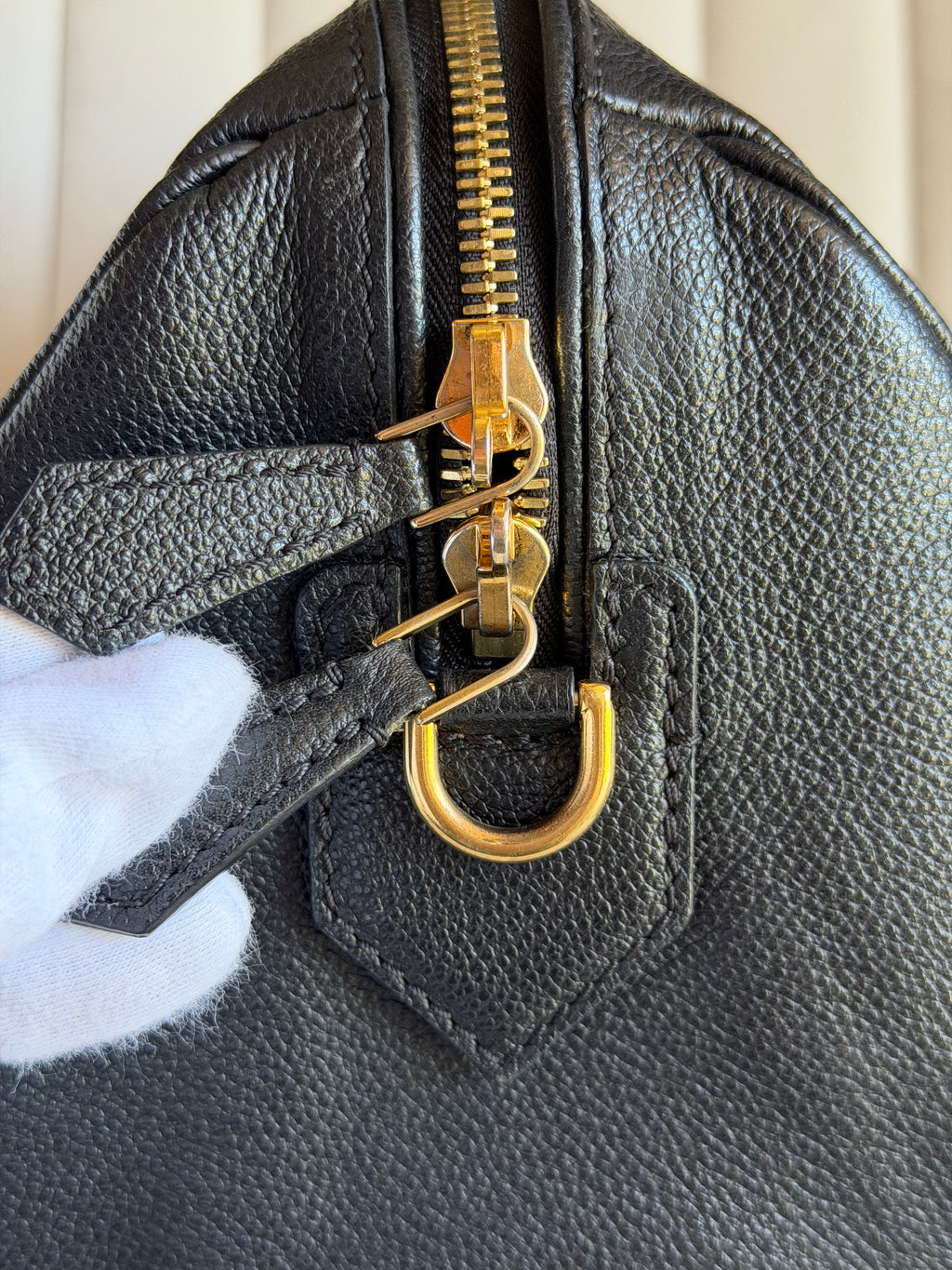 LOUIS VUITTON Speedy Bandoulière 25 – Empreinte Noir