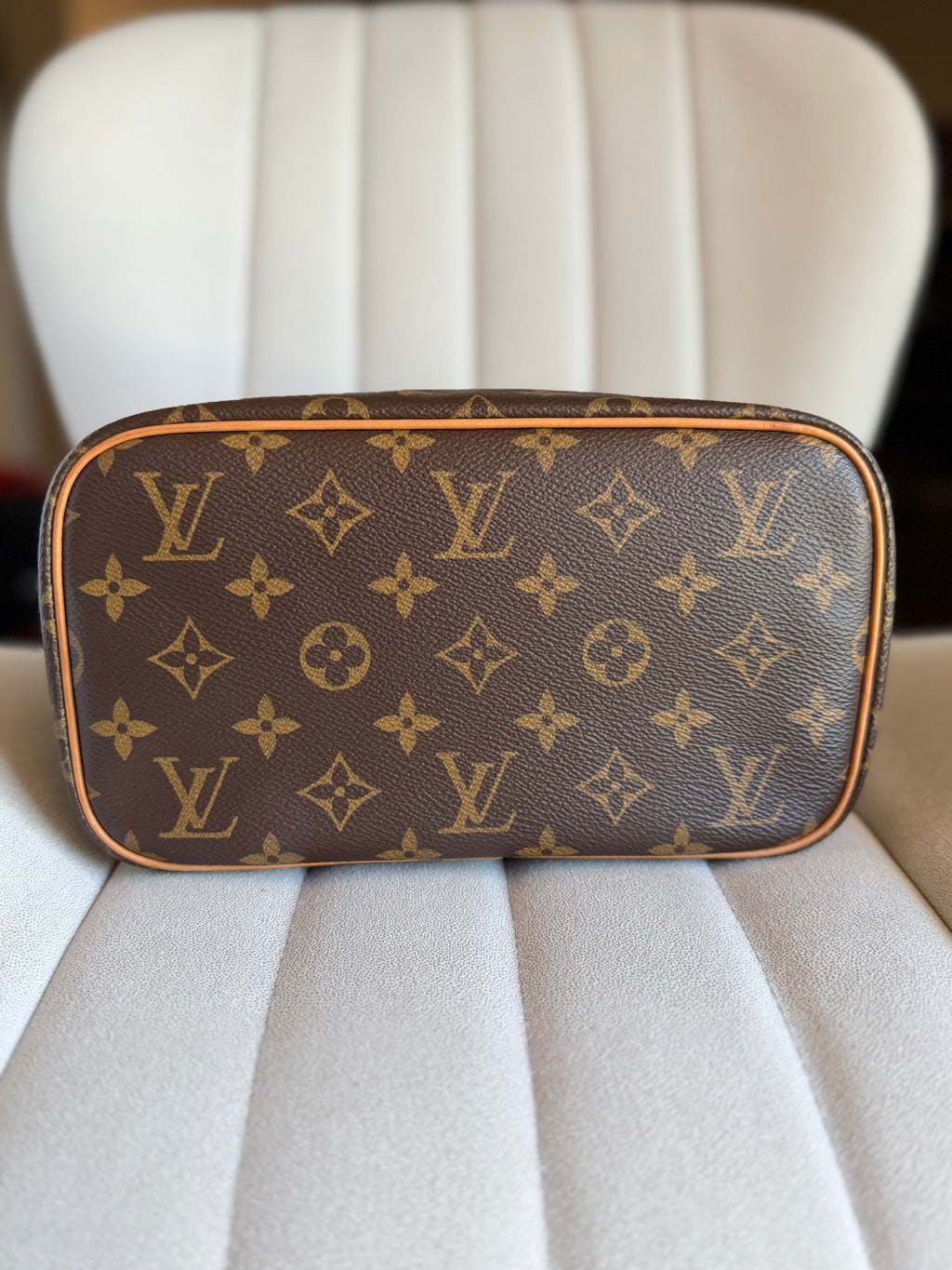 LOUIS VUITTON Nice BB Monogram