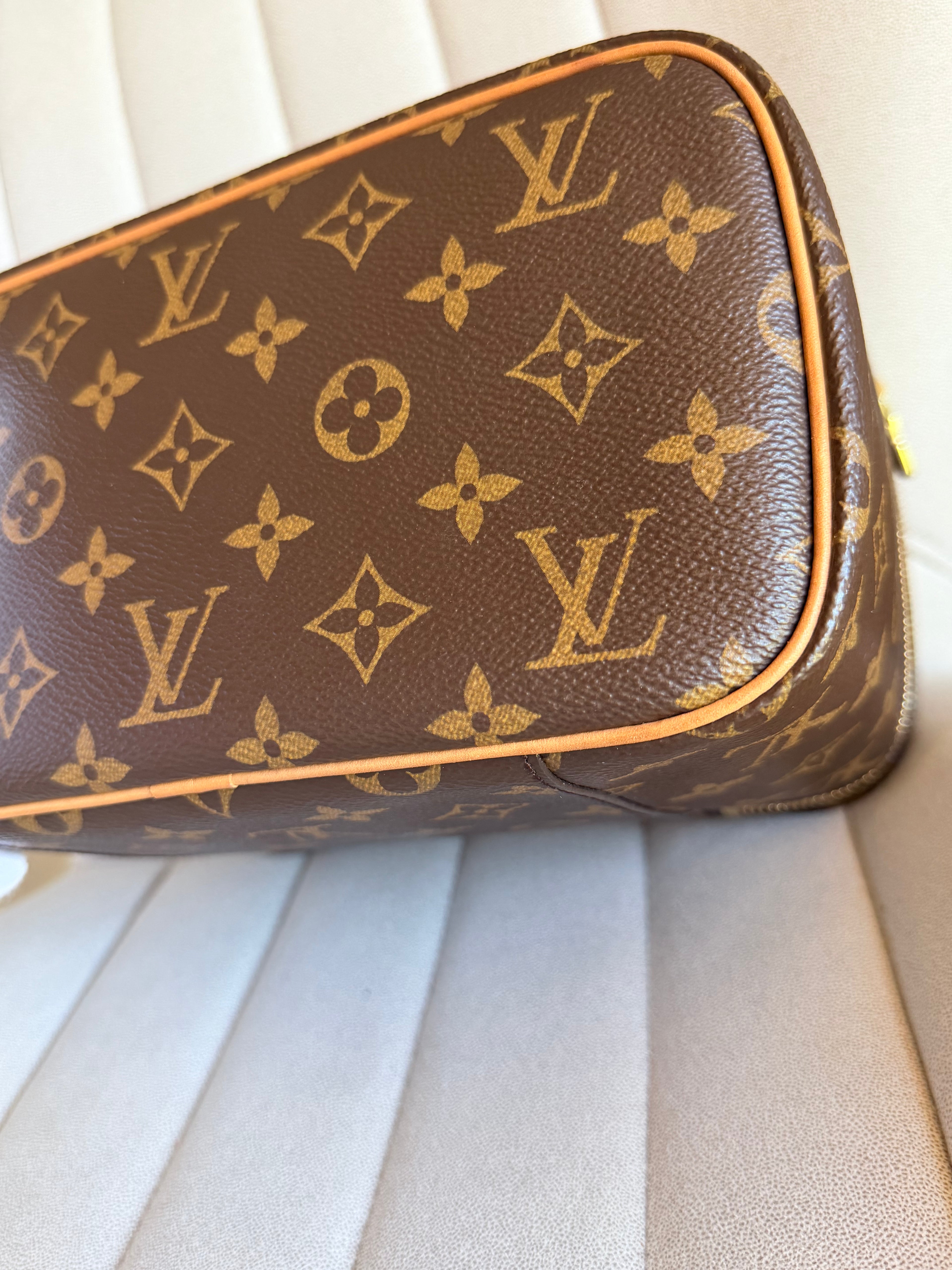 LOUIS VUITTON Nice BB Monogram