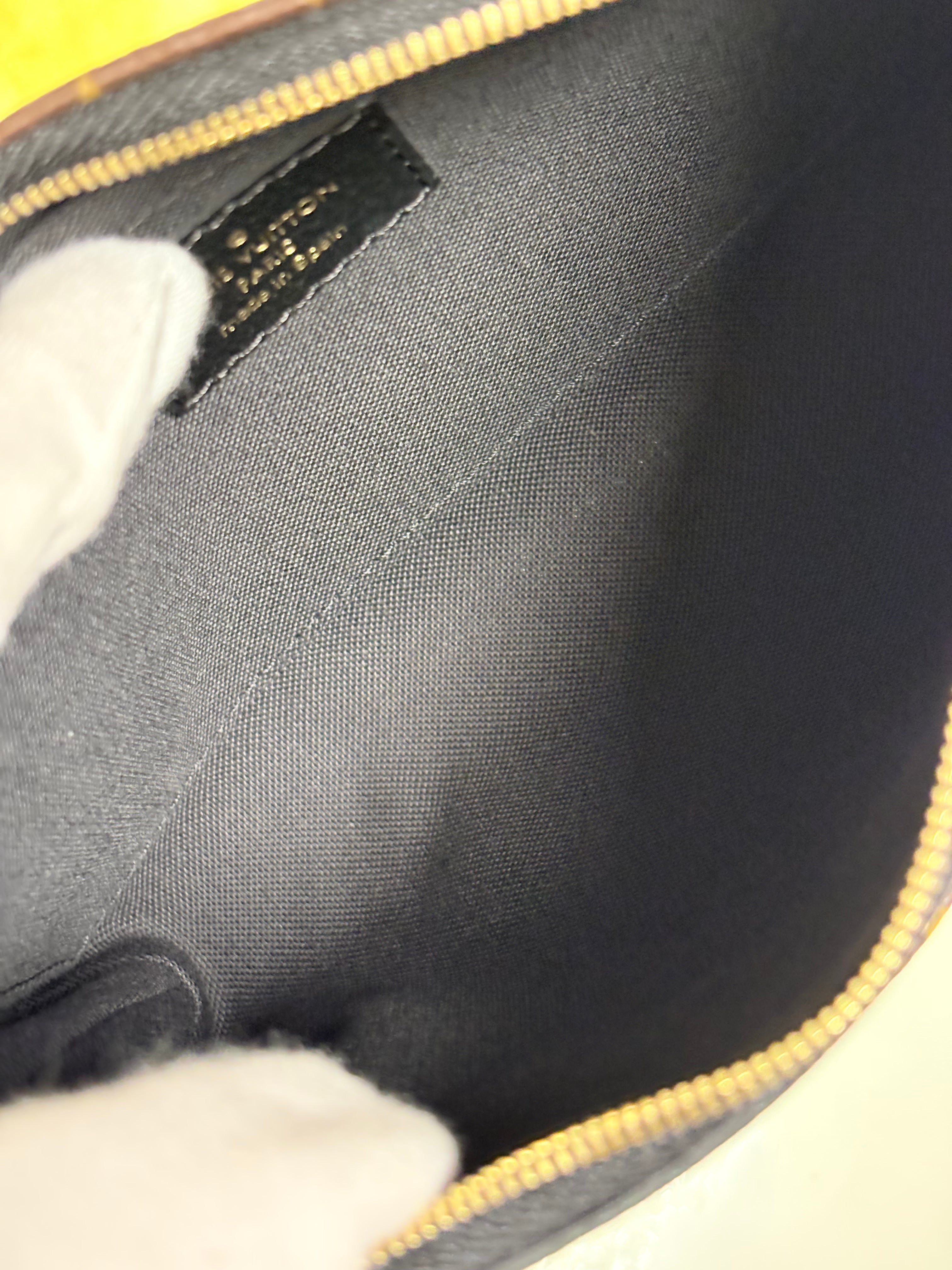 LOUIS VUITTON Monogram Pallas Noir/Black Clutch Crossbody