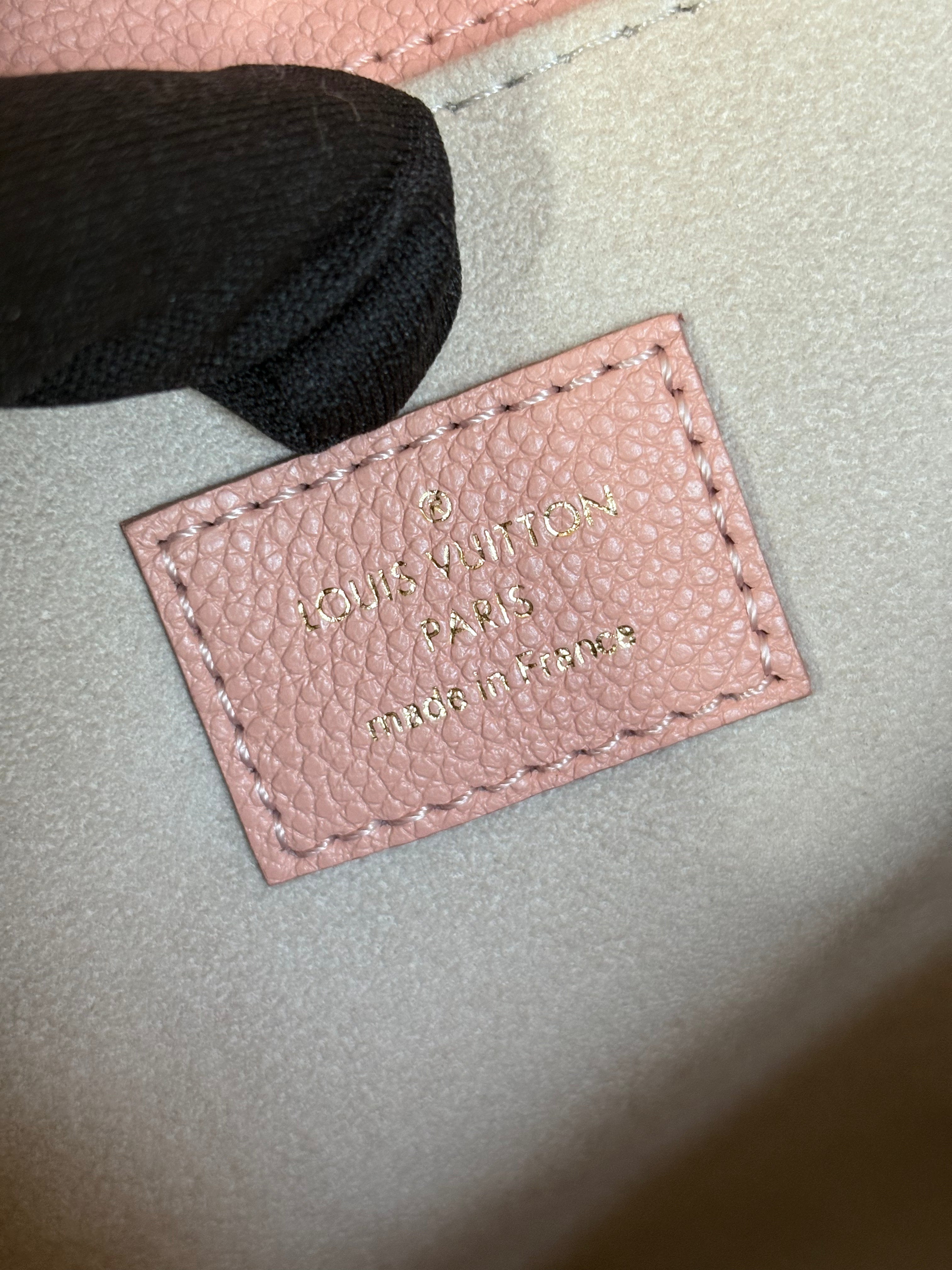 LOUIS VUITTON Pochette Metis bicolor monogram empreinte leather (microchipped)