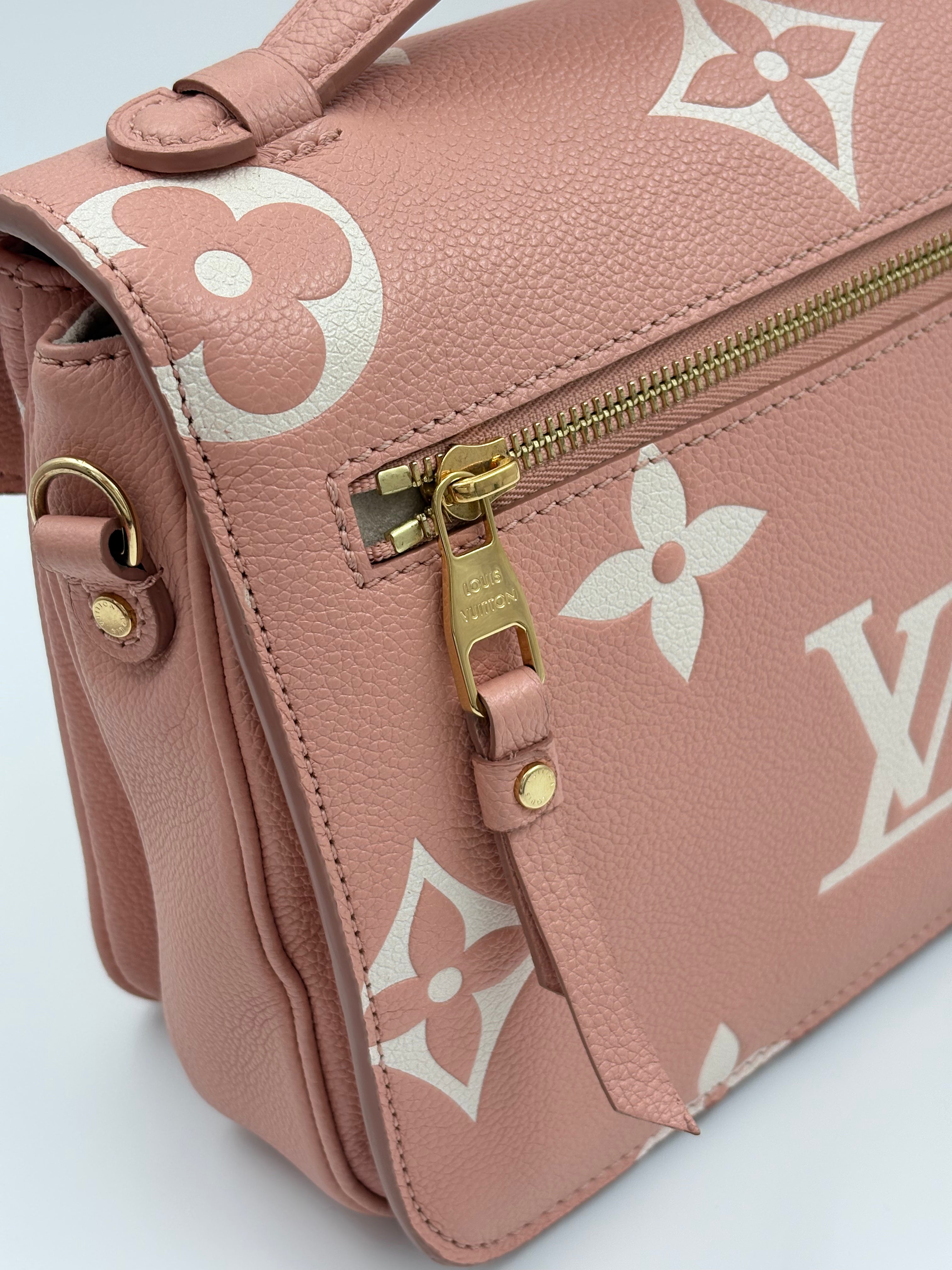 LOUIS VUITTON Pochette Metis bicolor monogram empreinte leather (microchipped)