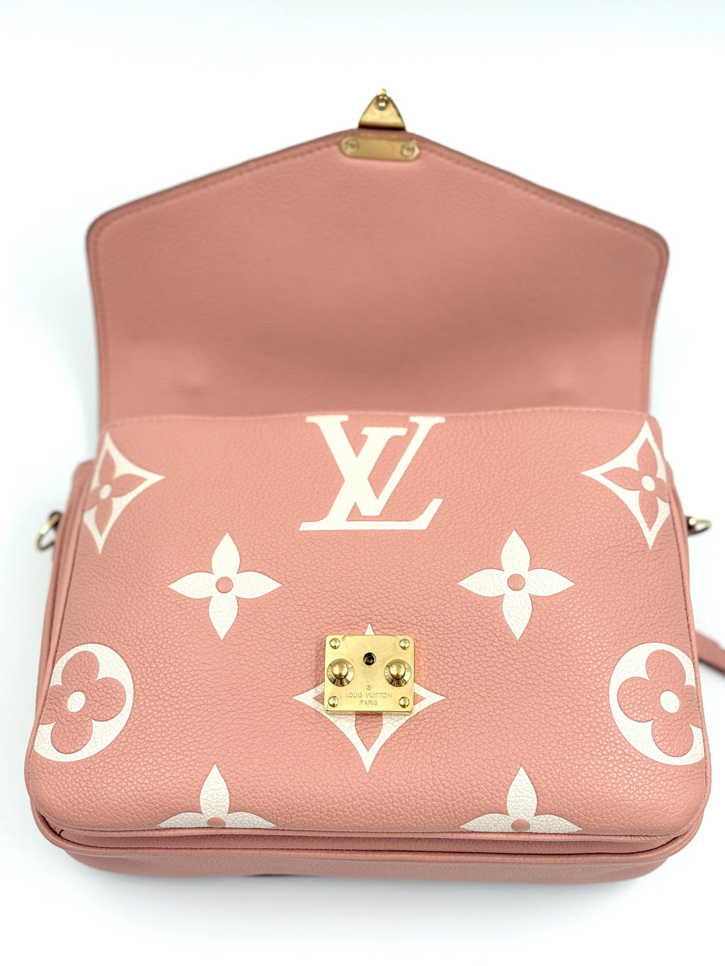 LOUIS VUITTON Pochette Metis bicolor monogram empreinte leather (microchipped)
