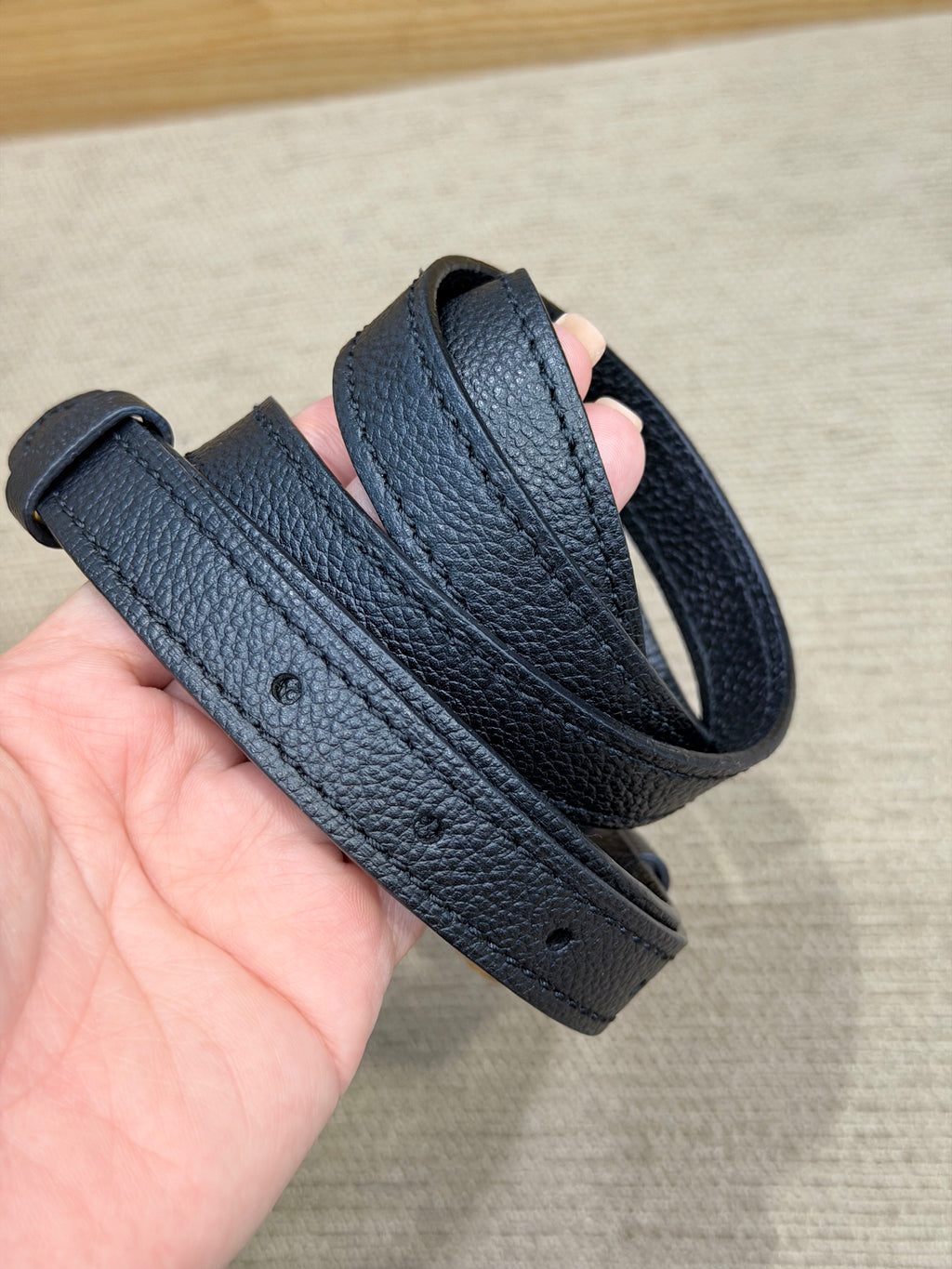LOUIS VUITTON Pochette Metis black Empreinte Leather