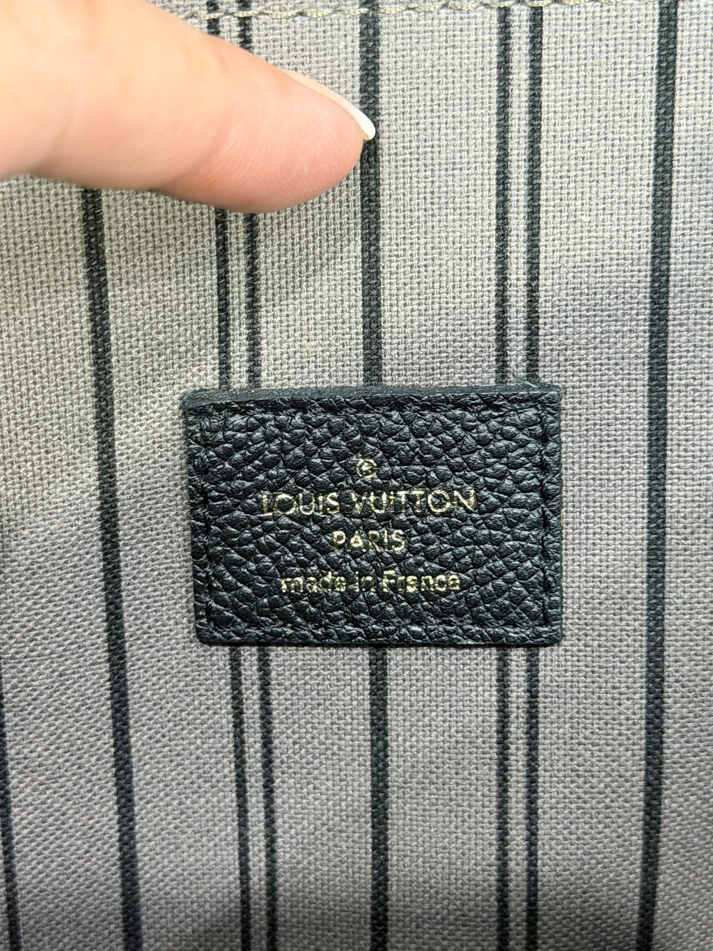 LOUIS VUITTON Pochette Metis black Empreinte Leather
