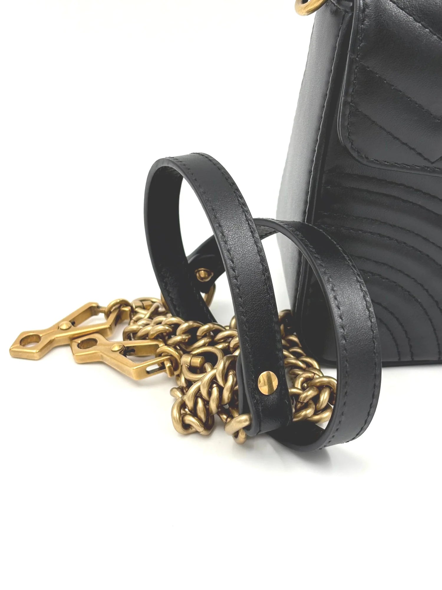 GUCCI marmont mini top handle in black leather