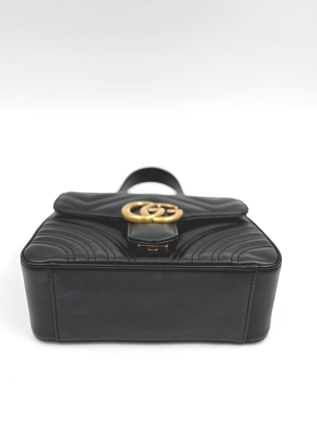 GUCCI marmont mini top handle in black leather