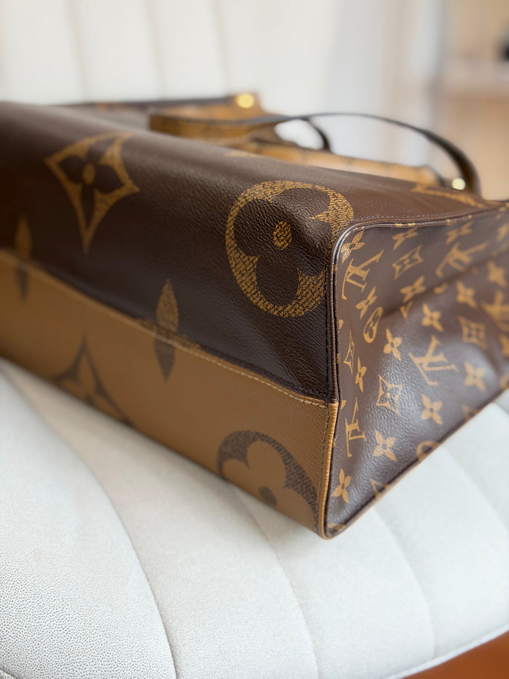 LOUIS VUITTON OnTheGo MM monogram