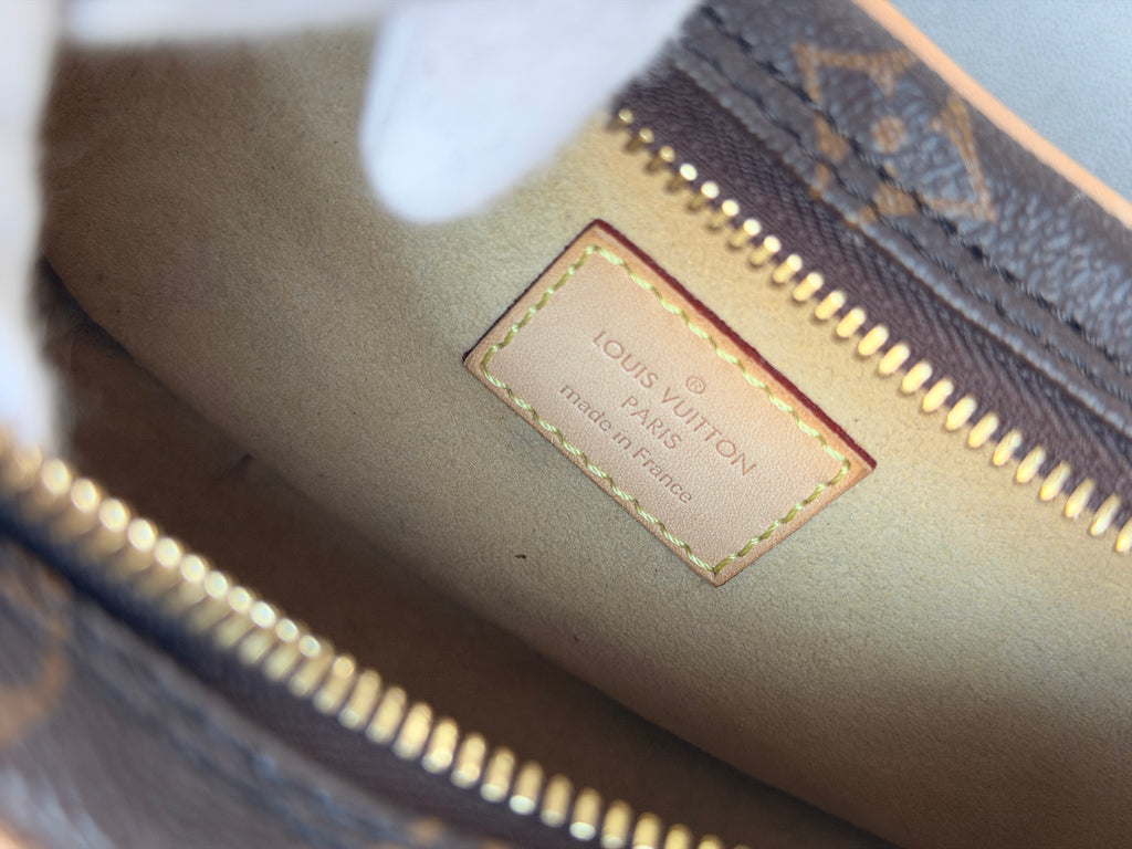 LOUIS VUITTON Loop PM Monogram