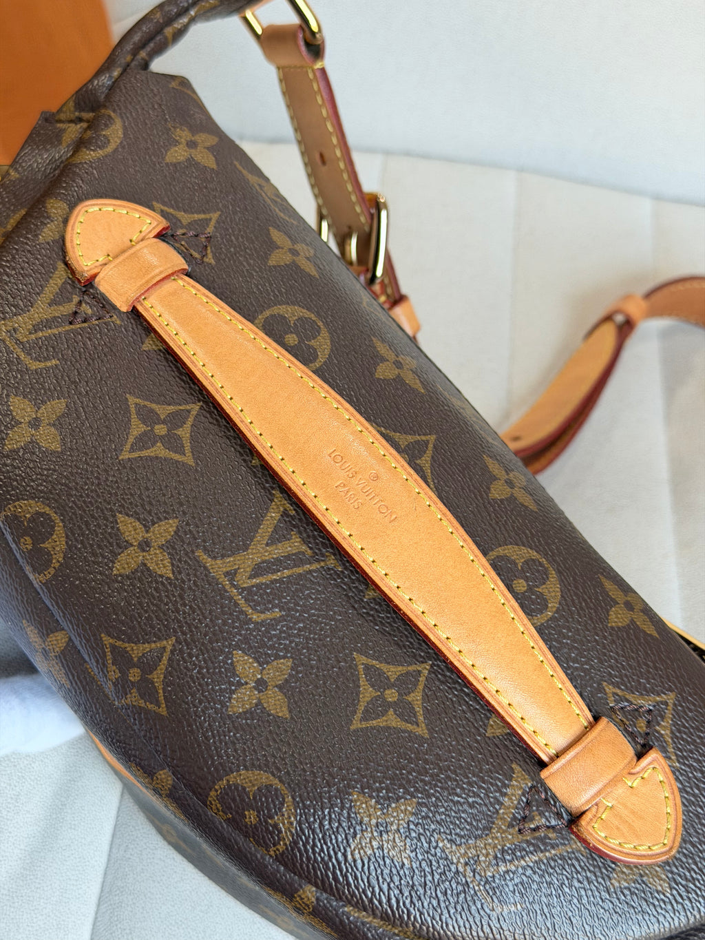 LOUIS VUITTON Bumbag Monogram