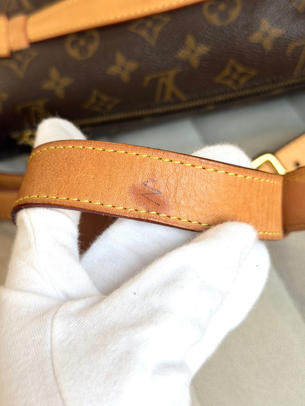 LOUIS VUITTON Bumbag Monogram