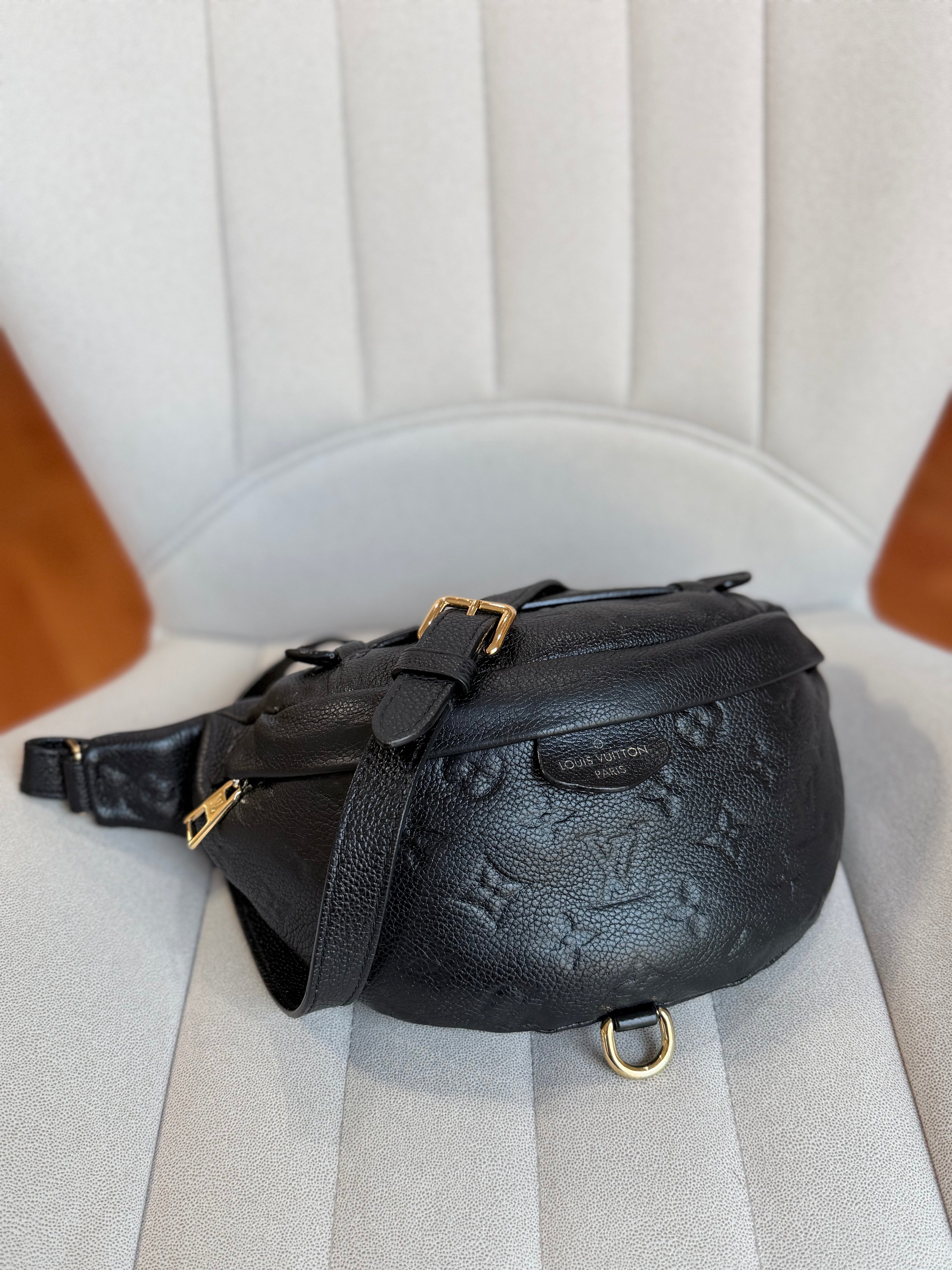 LOUIS VUITTON Bumbag Empreinte Noir