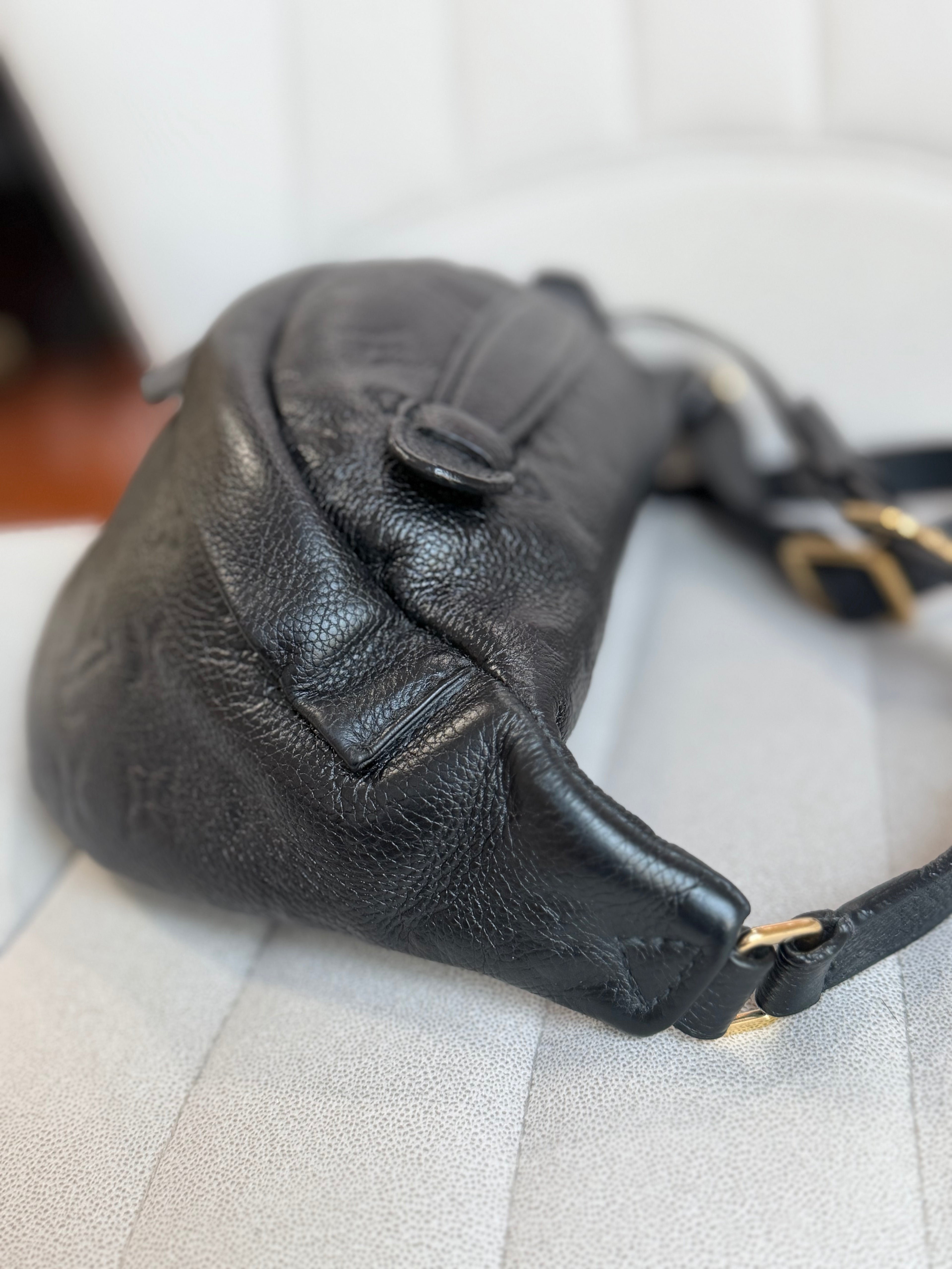 LOUIS VUITTON Bumbag Empreinte Noir