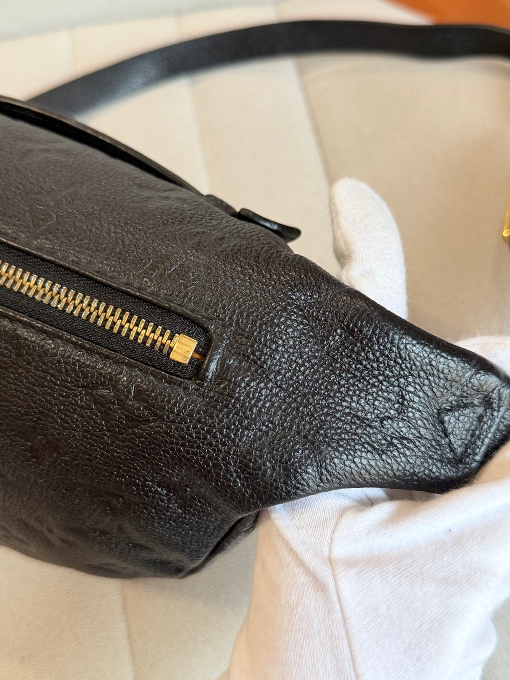 LOUIS VUITTON Bumbag Empreinte Noir