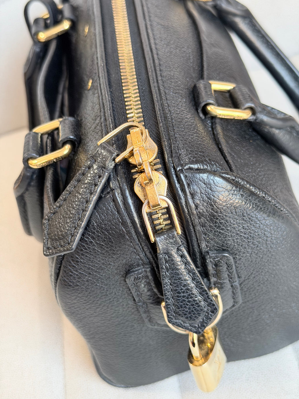 LOUIS VUITTON Speedy 20 Bandouliere Black Empreinte Leather