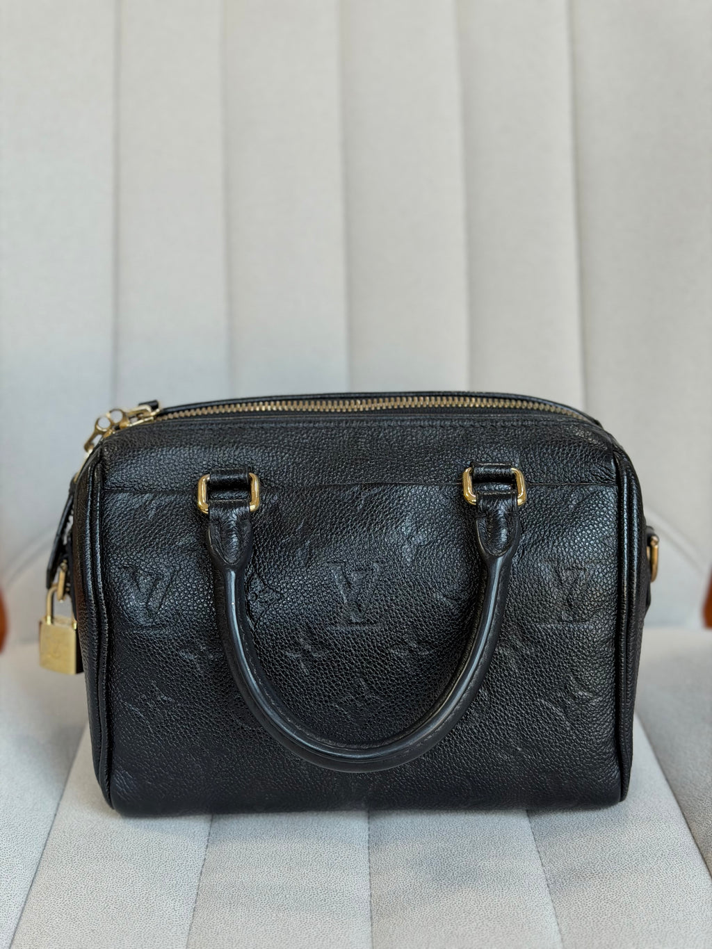 LOUIS VUITTON Speedy 20 Bandouliere Black Empreinte Leather