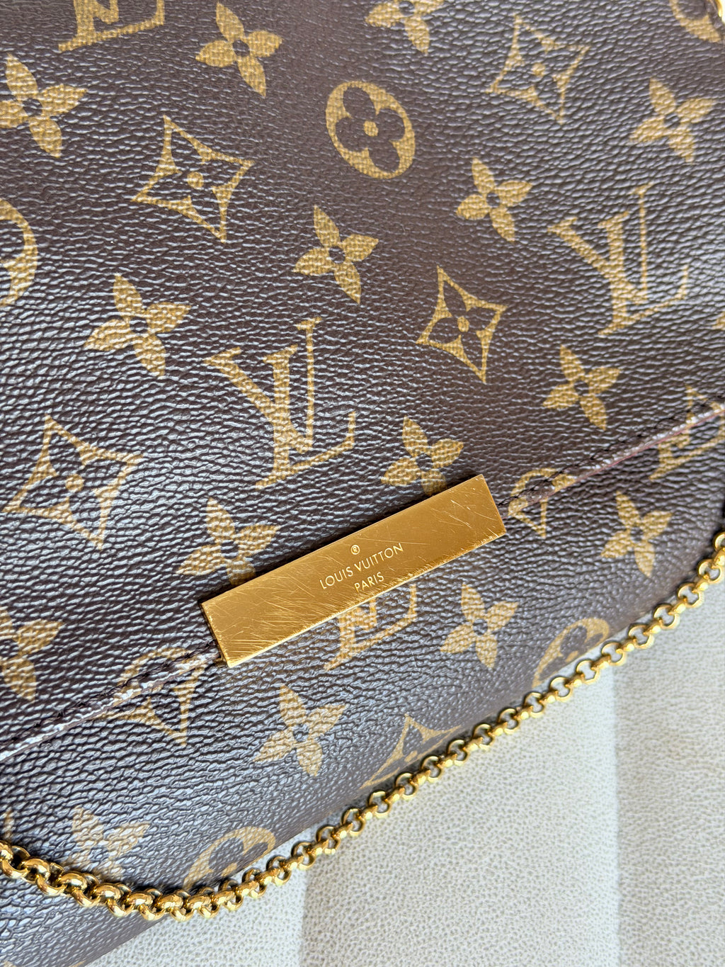 LOUIS VUITTON Favorite MM in monogram canvas