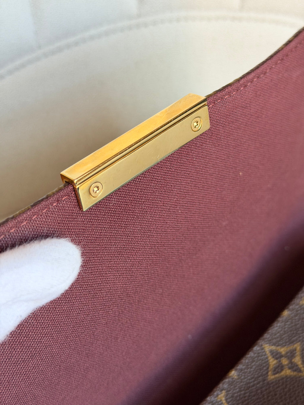 LOUIS VUITTON Favorite MM in monogram canvas